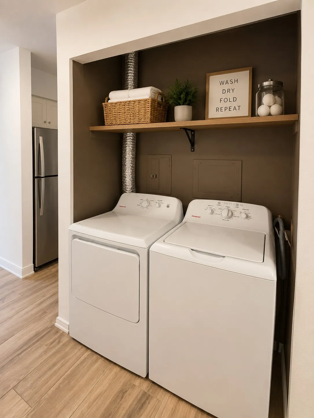 Condominium For Rent in Dallas County , 5881 Preston View Boulevard 215, Dallas, Texas 75240, 2 Bedroom, 2 Bathroom, Garage spaces, 1,017 Sqft, built in 1968, Preowned, mls#21230554, Real Estate Agent in Dallas, Homes For Rent in Dallas county, Homes For Rent in Dallas, Realtor in Dallas Texas, Real Estate Brokerage Independent Realty Texas, Luminita Cordes Realtor