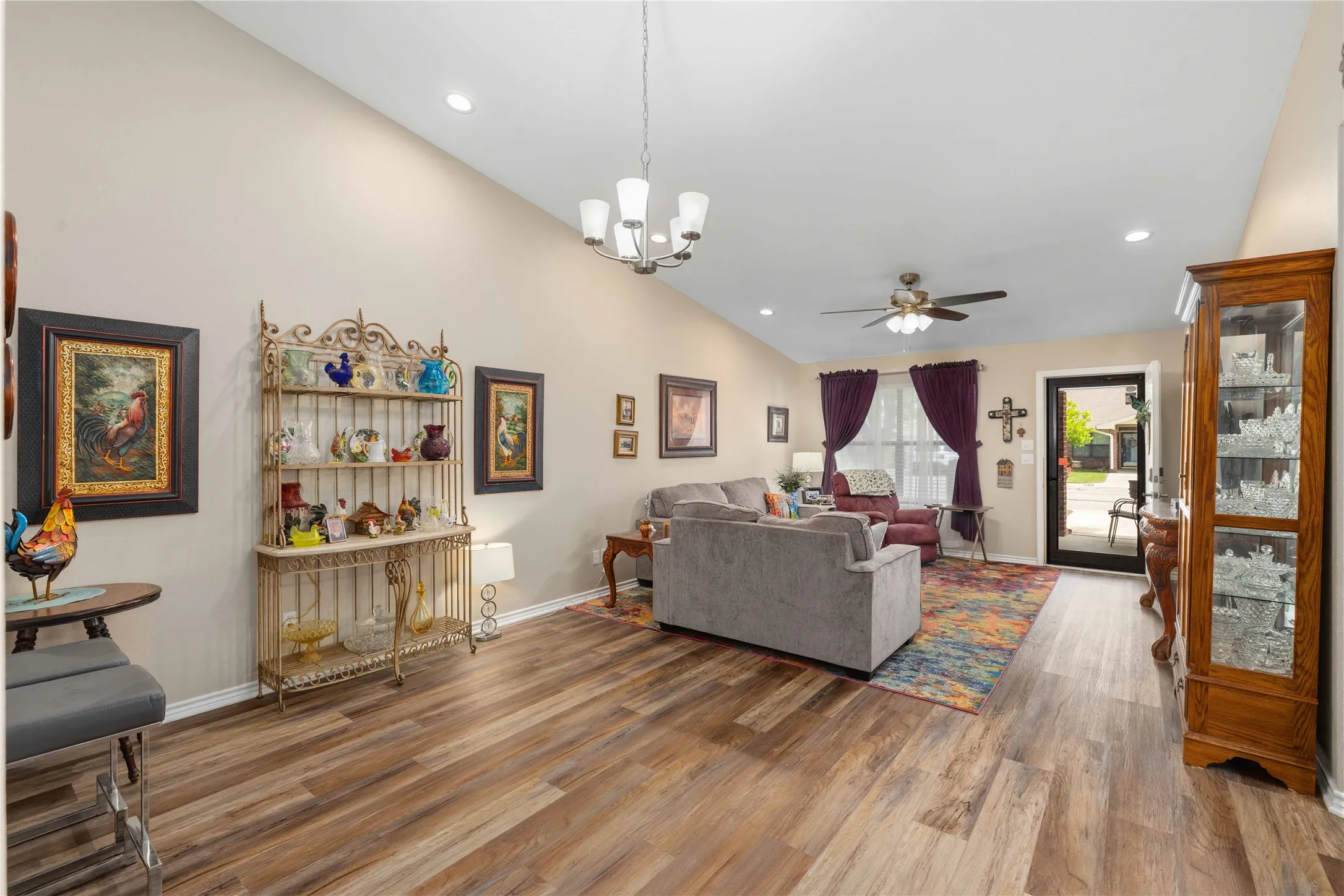 Single Family Residence For Sale in Brown County , 213 Wills Way, Early, Texas 76802, 2 Bedroom, 2 Bathroom, 1 Garage spaces, 1,358 Sqft, built in 2003, Preowned, mls#21229891, Real Estate Agent in Early, Homes For Sale in Brown county, Homes For Sale in Early, Realtor in Early Texas, Real Estate Brokerage Independent Realty Texas, Luminita Cordes Realtor