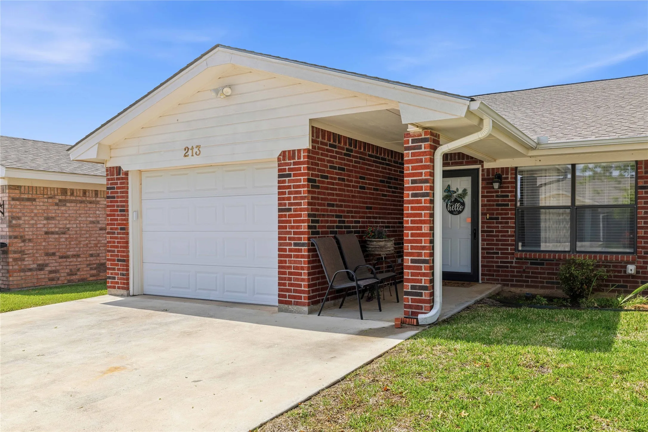 Single Family Residence For Sale in Brown County , 213 Wills Way, Early, Texas 76802, 2 Bedroom, 2 Bathroom, 1 Garage spaces, 1,358 Sqft, built in 2003, Preowned, mls#21229891, Real Estate Agent in Early, Homes For Sale in Brown county, Homes For Sale in Early, Realtor in Early Texas, Real Estate Brokerage Independent Realty Texas, Luminita Cordes Realtor