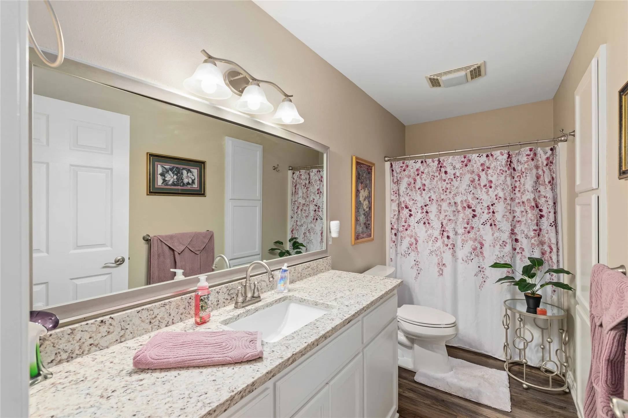 Single Family Residence For Sale in Brown County , 213 Wills Way, Early, Texas 76802, 2 Bedroom, 2 Bathroom, 1 Garage spaces, 1,358 Sqft, built in 2003, Preowned, mls#21229891, Real Estate Agent in Early, Homes For Sale in Brown county, Homes For Sale in Early, Realtor in Early Texas, Real Estate Brokerage Independent Realty Texas, Luminita Cordes Realtor
