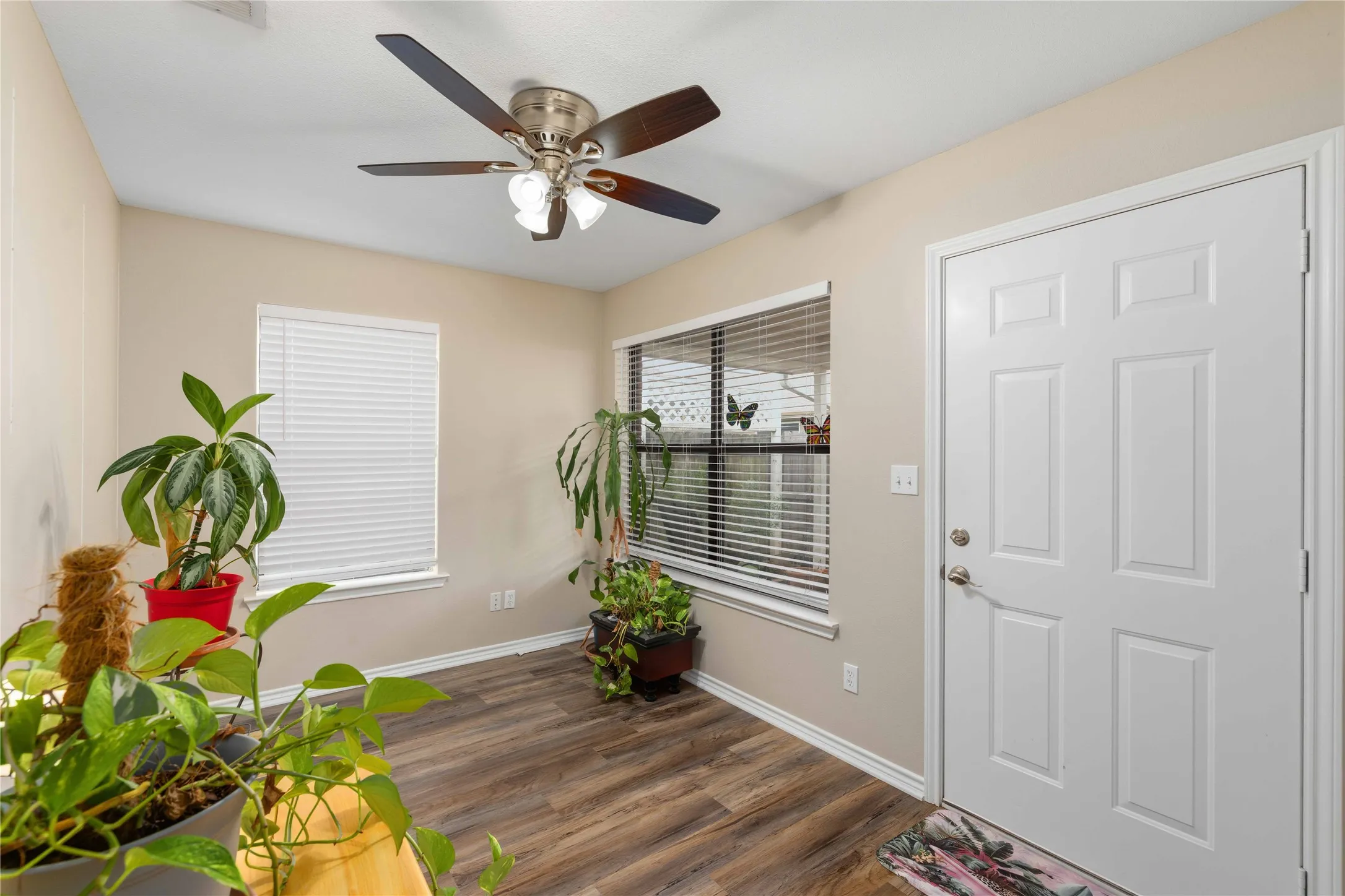 Single Family Residence For Sale in Brown County , 213 Wills Way, Early, Texas 76802, 2 Bedroom, 2 Bathroom, 1 Garage spaces, 1,358 Sqft, built in 2003, Preowned, mls#21229891, Real Estate Agent in Early, Homes For Sale in Brown county, Homes For Sale in Early, Realtor in Early Texas, Real Estate Brokerage Independent Realty Texas, Luminita Cordes Realtor