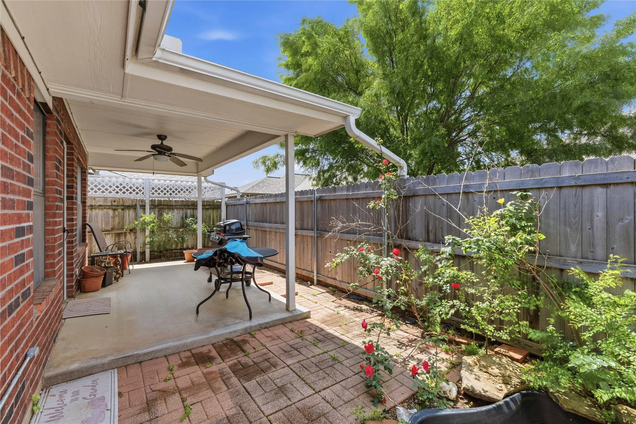 Single Family Residence For Sale in Brown County , 213 Wills Way, Early, Texas 76802, 2 Bedroom, 2 Bathroom, 1 Garage spaces, 1,358 Sqft, built in 2003, Preowned, mls#21229891, Real Estate Agent in Early, Homes For Sale in Brown county, Homes For Sale in Early, Realtor in Early Texas, Real Estate Brokerage Independent Realty Texas, Luminita Cordes Realtor