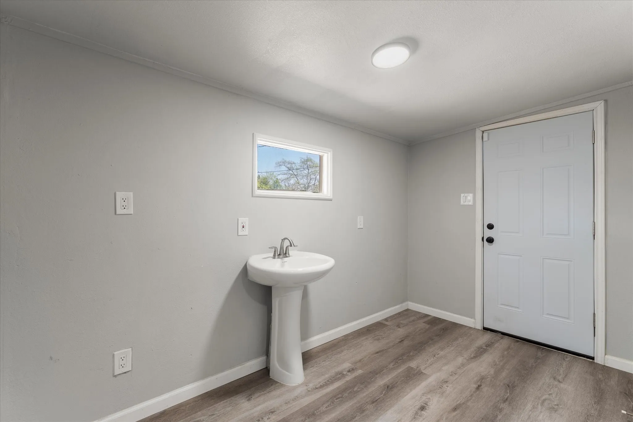 Single Family Residence For Sale in Wood County , 613 Graham Street, Mineola, Texas 75773, 3 Bedroom, 3 Bathroom, 2 Garage spaces, 1,985 Sqft, built in 1960, mls#21230404, Real Estate Agent in Mineola, Homes For Sale in Wood county, Homes For Sale in Mineola, Realtor in Mineola Texas, Real Estate Brokerage Independent Realty Texas, Luminita Cordes Realtor