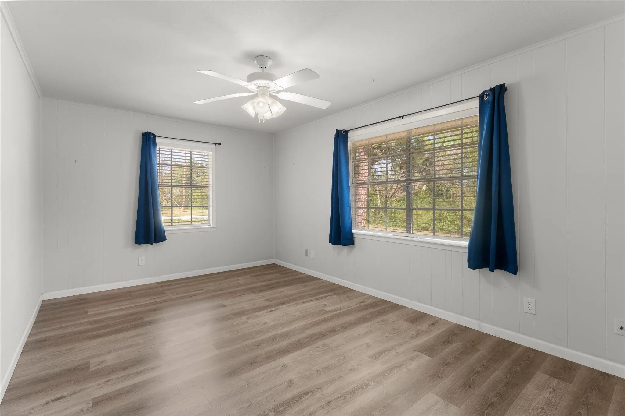 Single Family Residence For Sale in Wood County , 613 Graham Street, Mineola, Texas 75773, 3 Bedroom, 3 Bathroom, 2 Garage spaces, 1,985 Sqft, built in 1960, mls#21230404, Real Estate Agent in Mineola, Homes For Sale in Wood county, Homes For Sale in Mineola, Realtor in Mineola Texas, Real Estate Brokerage Independent Realty Texas, Luminita Cordes Realtor