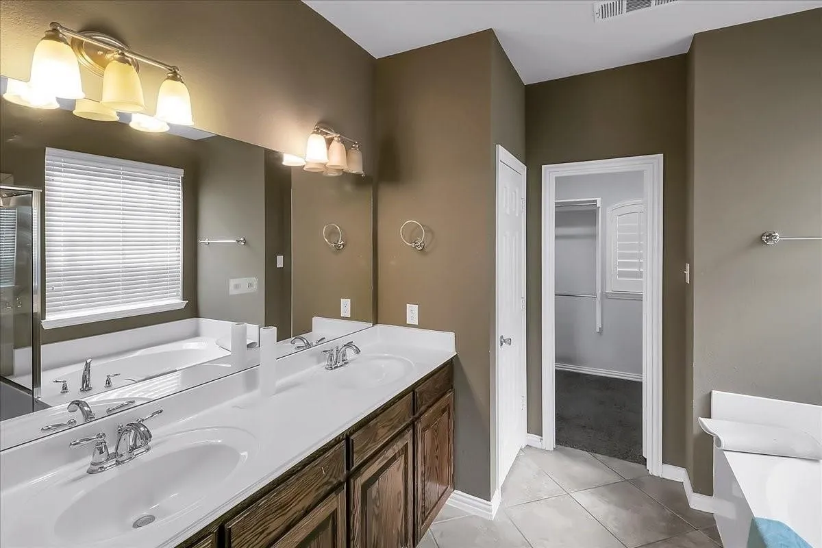Single Family Residence For Rent in Dallas County , 7306 Waterbury Drive, Rowlett, Texas 75089, 4 Bedrooms, 3 Bathrooms, 2 Garage spaces, 2,901 Sqft, built in 2010, Price $3,199, mls#21230698, Real Estate Agent in Rowlett, Homes For Rent in Dallas county, Homes For Rent in Rowlett, Realtor in Rowlett Texas, Real Estate Brokerage Independent Realty Texas, Luminita Cordes Realtor
