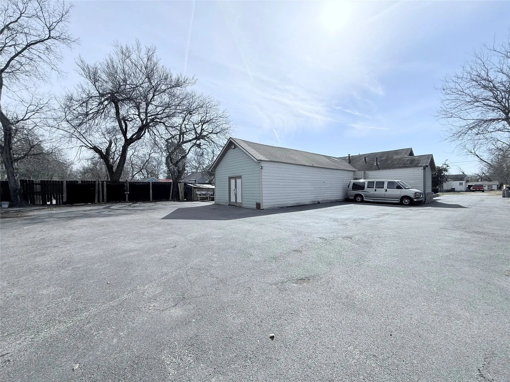 Single Family Residence For Sale in Dallas County , 7323 Red Bud Drive, Dallas, Texas 75227, 3 Bedrooms, 2 Bathrooms, Garage spaces, 1,548 Sqft, built in 1940, Price $251,888, mls#21230778, Real Estate Agent in Dallas, Homes For Sale in Dallas county, Homes For Sale in Dallas, Realtor in Dallas Texas, Real Estate Brokerage Independent Realty Texas, Luminita Cordes Realtor