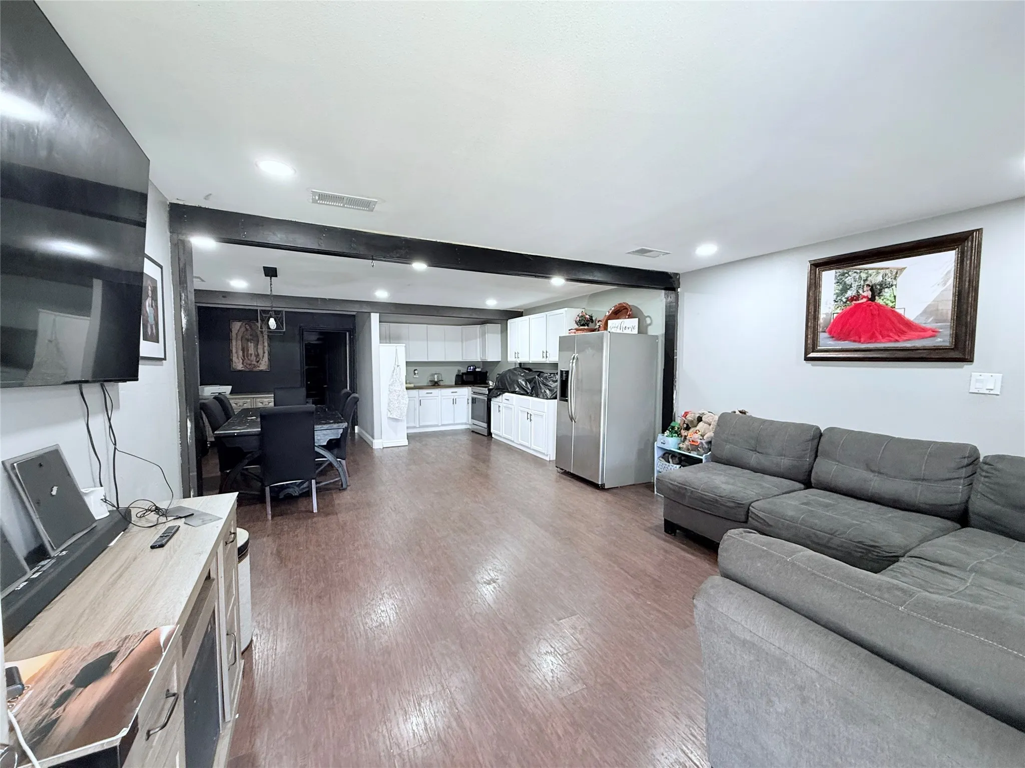 Single Family Residence For Sale in Dallas County , 7323 Red Bud Drive, Dallas, Texas 75227, 3 Bedrooms, 2 Bathrooms, Garage spaces, 1,548 Sqft, built in 1940, Price $251,888, mls#21230778, Real Estate Agent in Dallas, Homes For Sale in Dallas county, Homes For Sale in Dallas, Realtor in Dallas Texas, Real Estate Brokerage Independent Realty Texas, Luminita Cordes Realtor