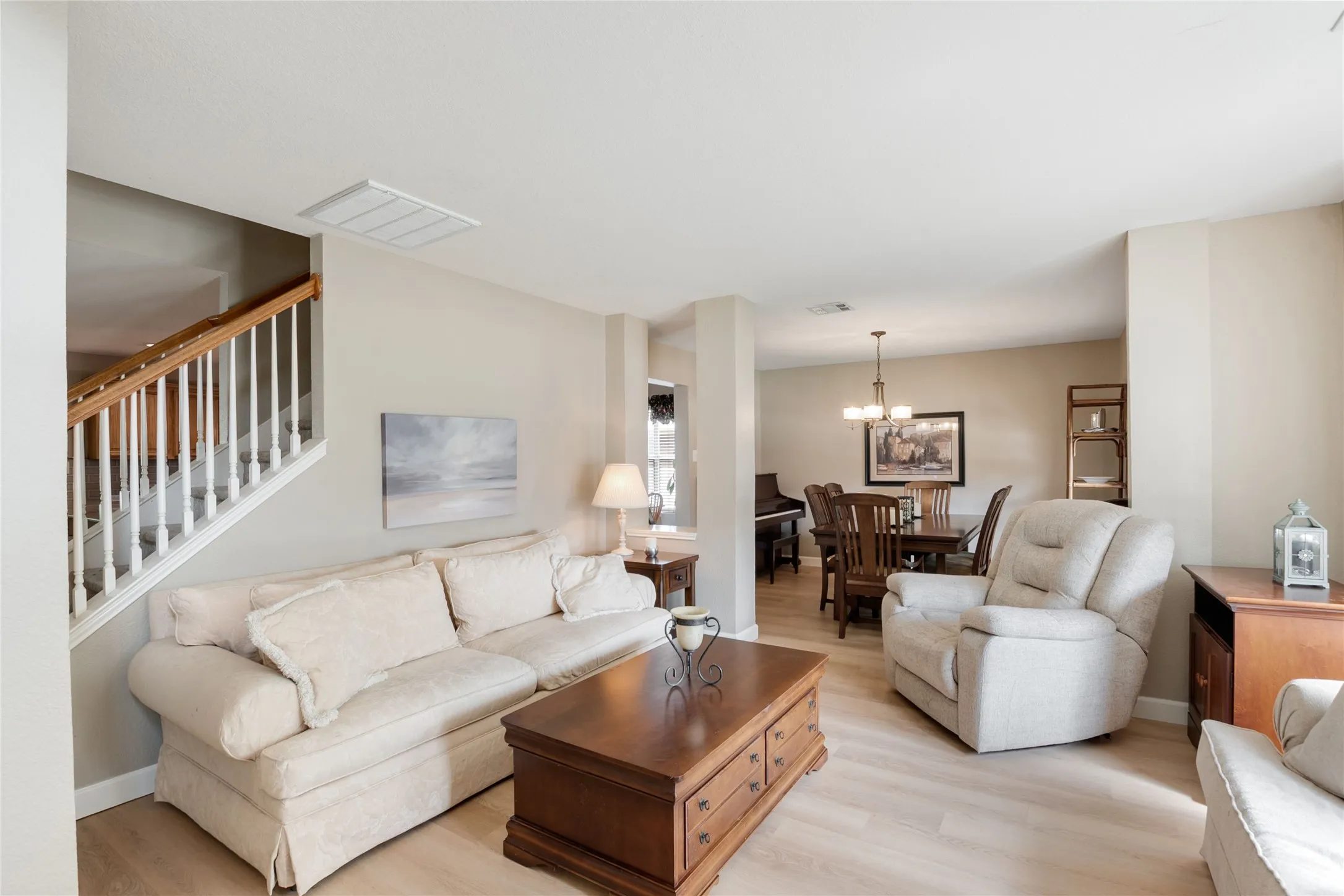 Entertaining spaces open to formal dining space