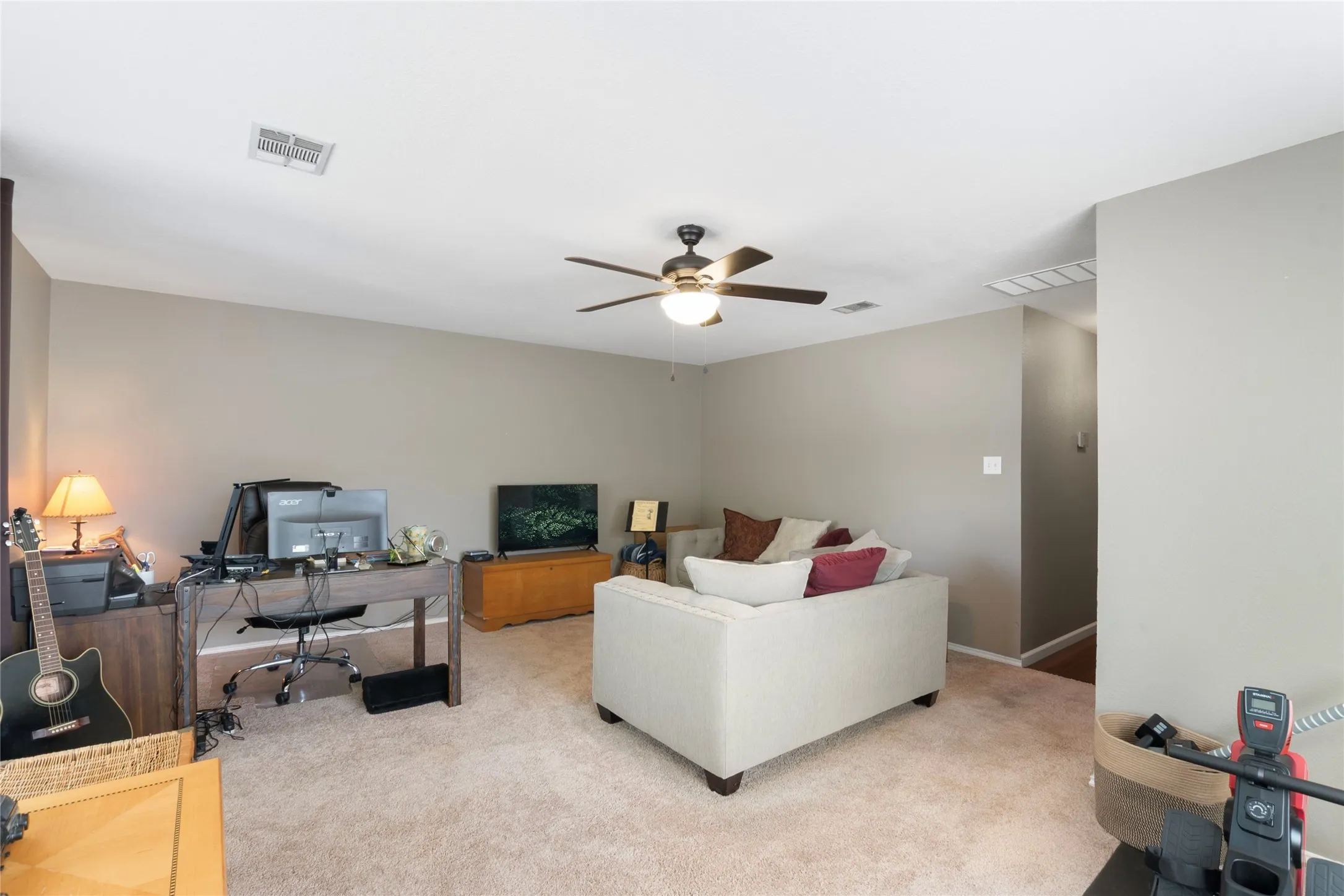 2nd Family/theatre room or game room