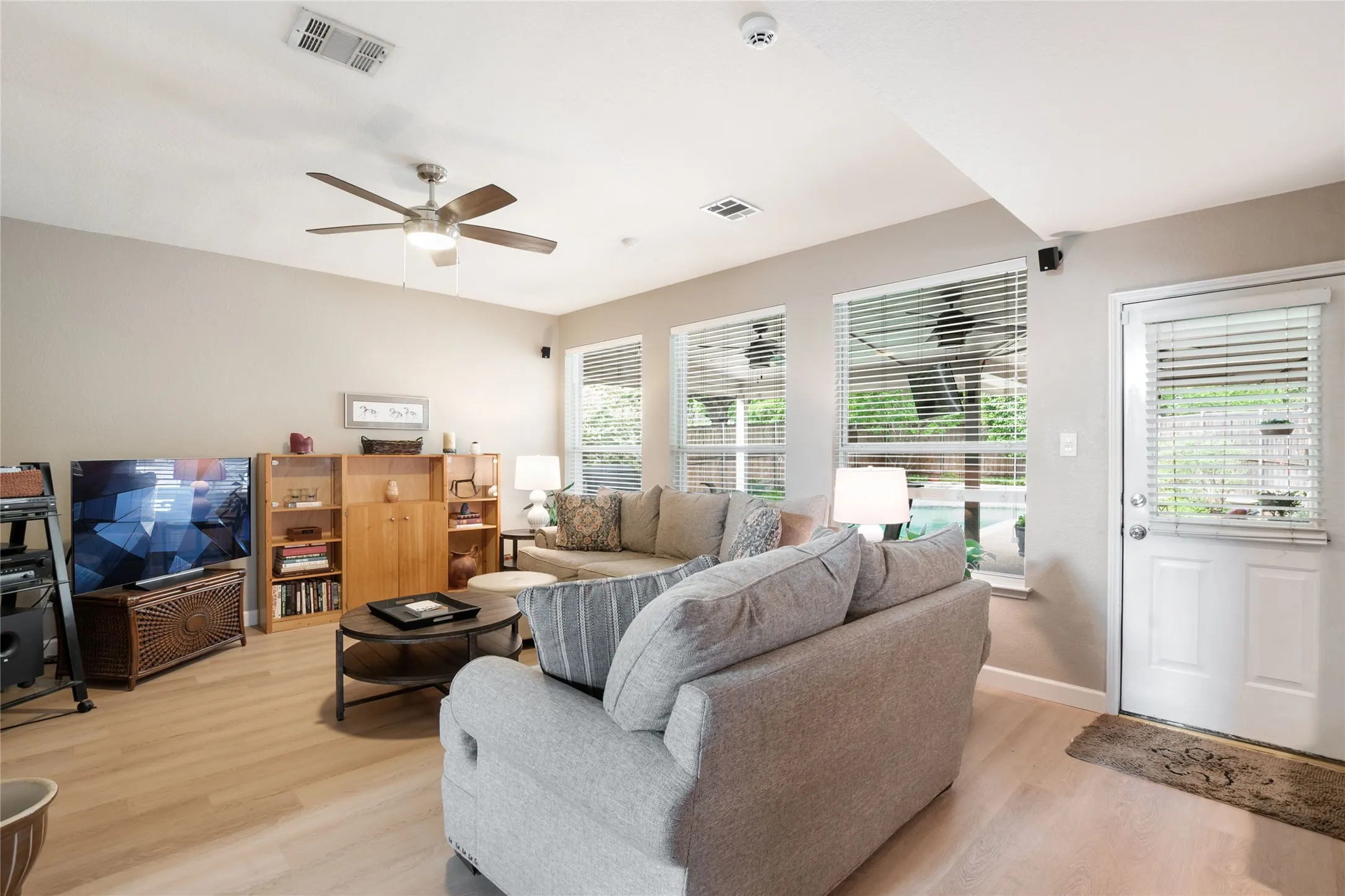 Open concept family room to kitchen and eat in breakfast area