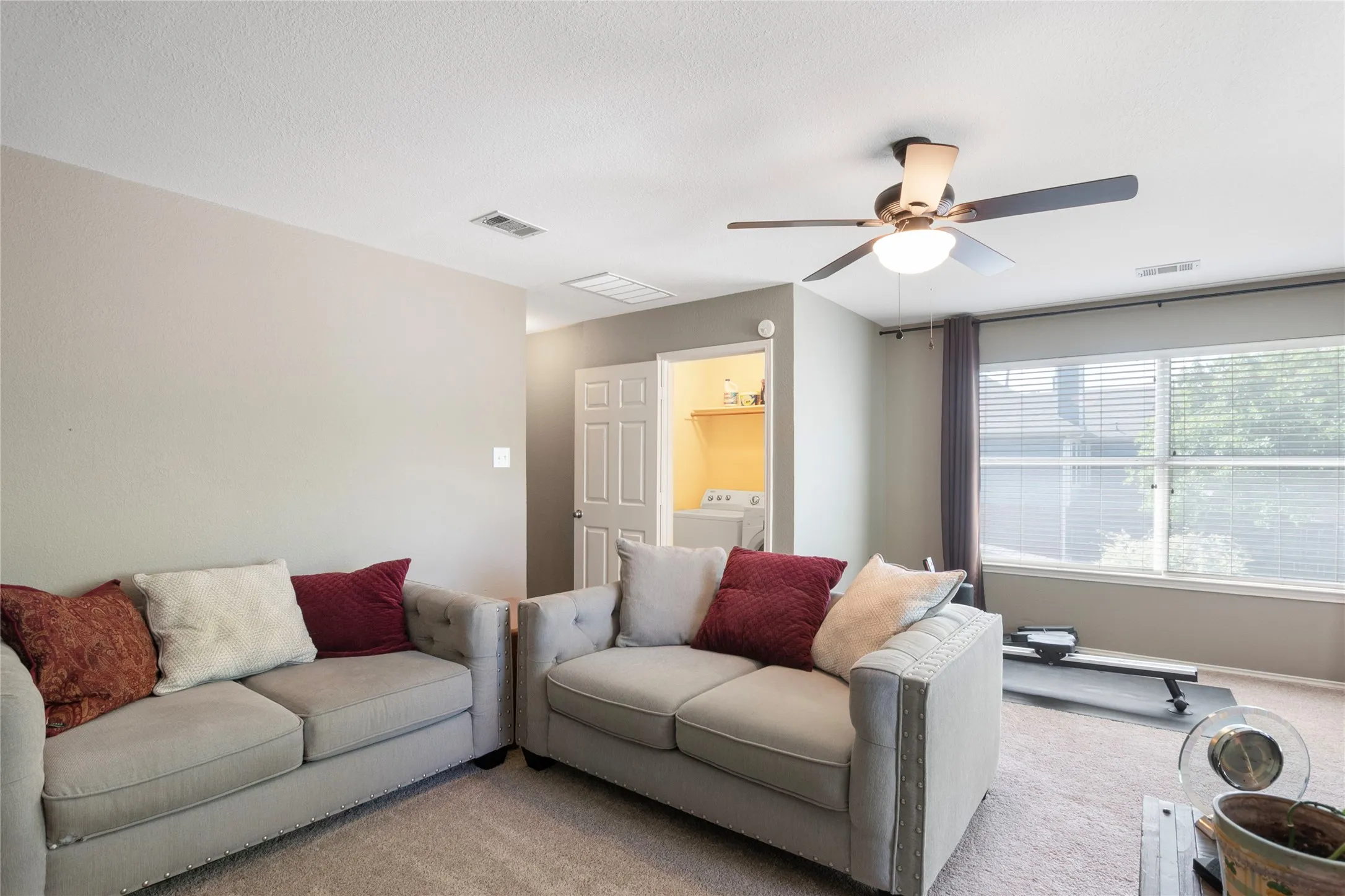 extra large room with space for entertaining