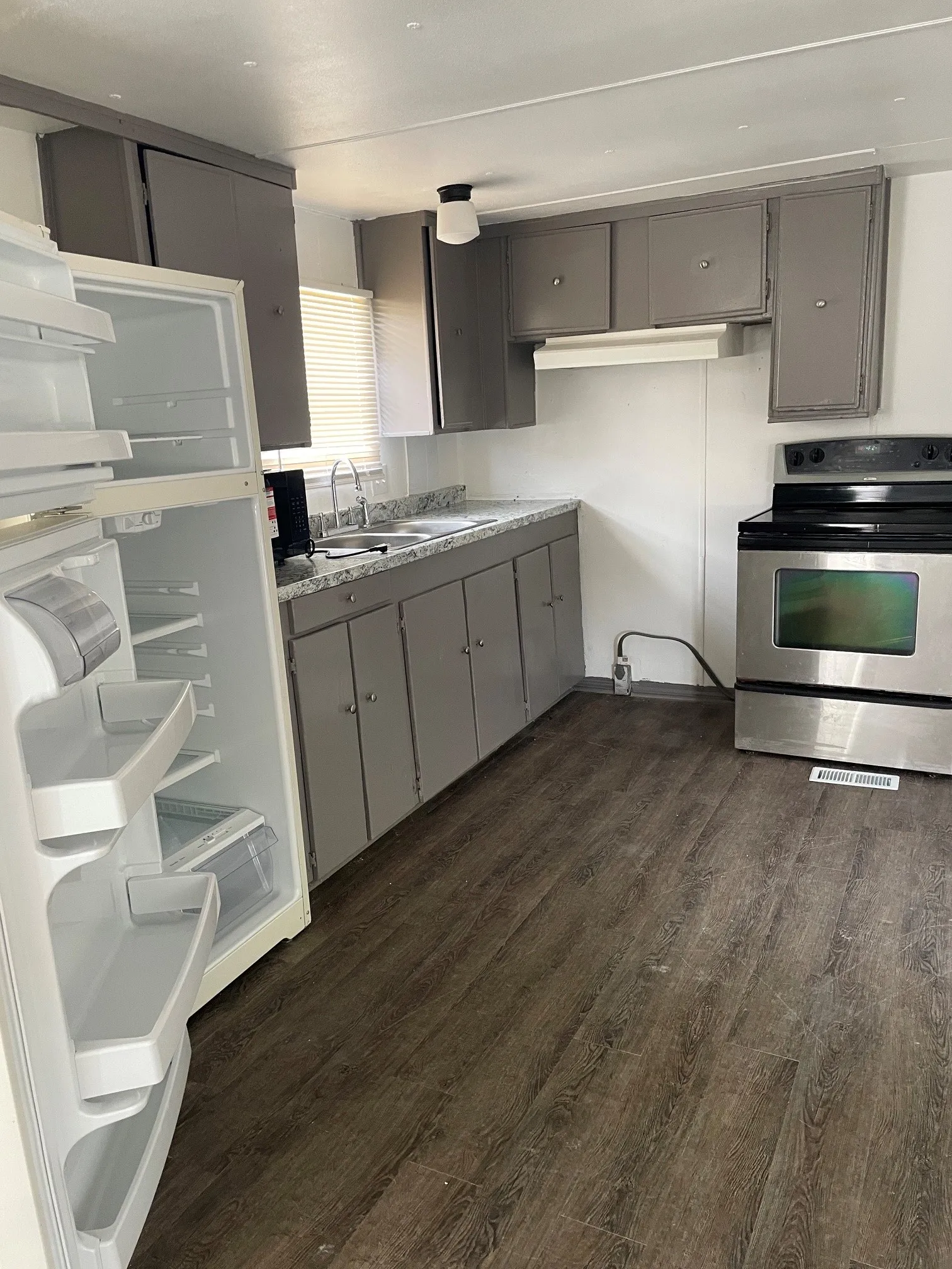 Mobile Home For Rent in Collin County , 1345 Genoveva Ln, Anna, Texas 75409, 3 Bedroom, 2 Bathroom, Garage spaces, 924 Sqft, built in 1985, mls#21230816, Real Estate Agent in Anna, Homes For Rent in Collin county, Homes For Rent in Anna, Realtor in Anna Texas, Real Estate Brokerage Independent Realty Texas, Luminita Cordes Realtor