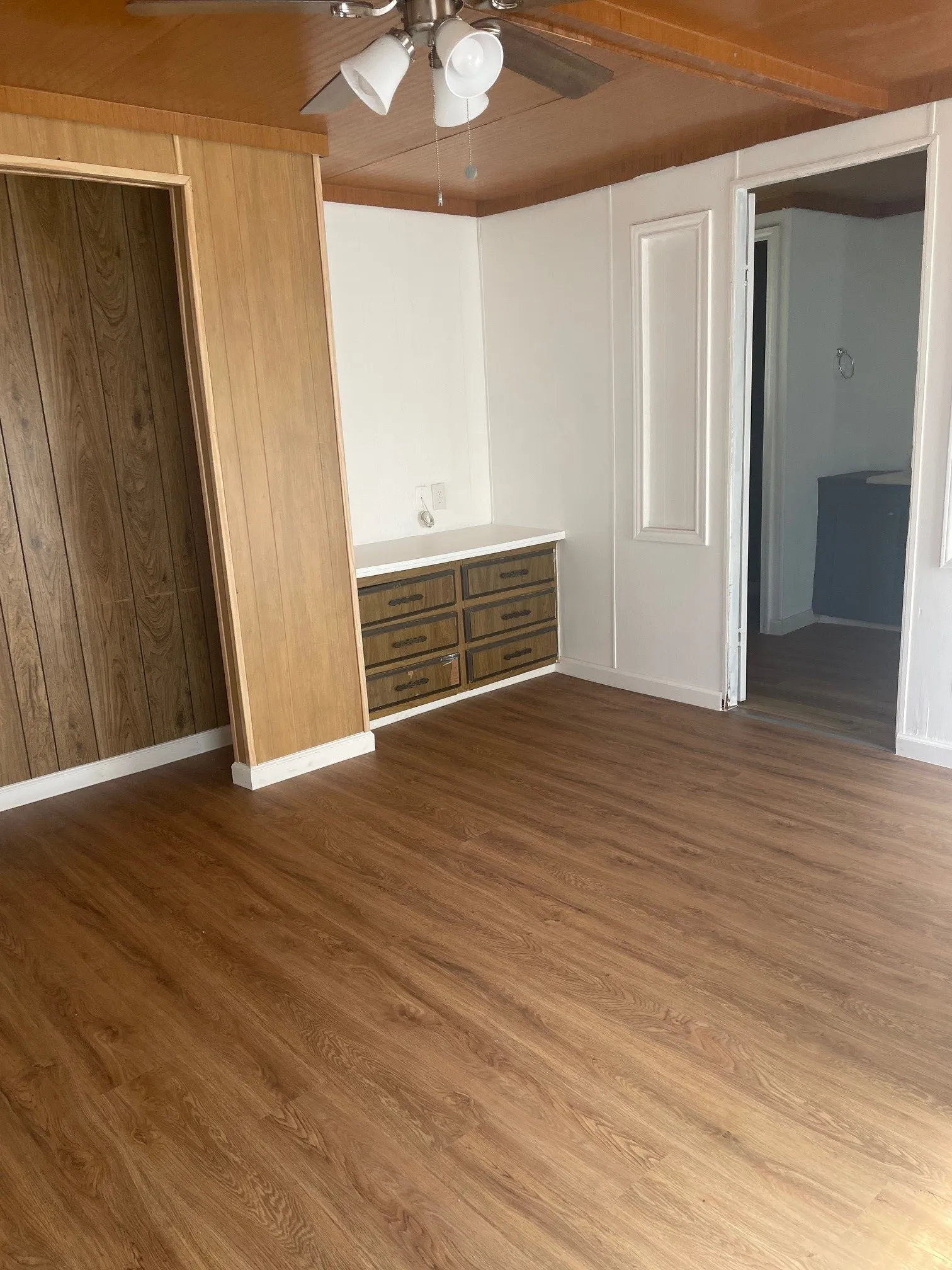 Mobile Home For Rent in Collin County , 1345 Genoveva Ln, Anna, Texas 75409, 3 Bedroom, 2 Bathroom, Garage spaces, 924 Sqft, built in 1985, mls#21230816, Real Estate Agent in Anna, Homes For Rent in Collin county, Homes For Rent in Anna, Realtor in Anna Texas, Real Estate Brokerage Independent Realty Texas, Luminita Cordes Realtor
