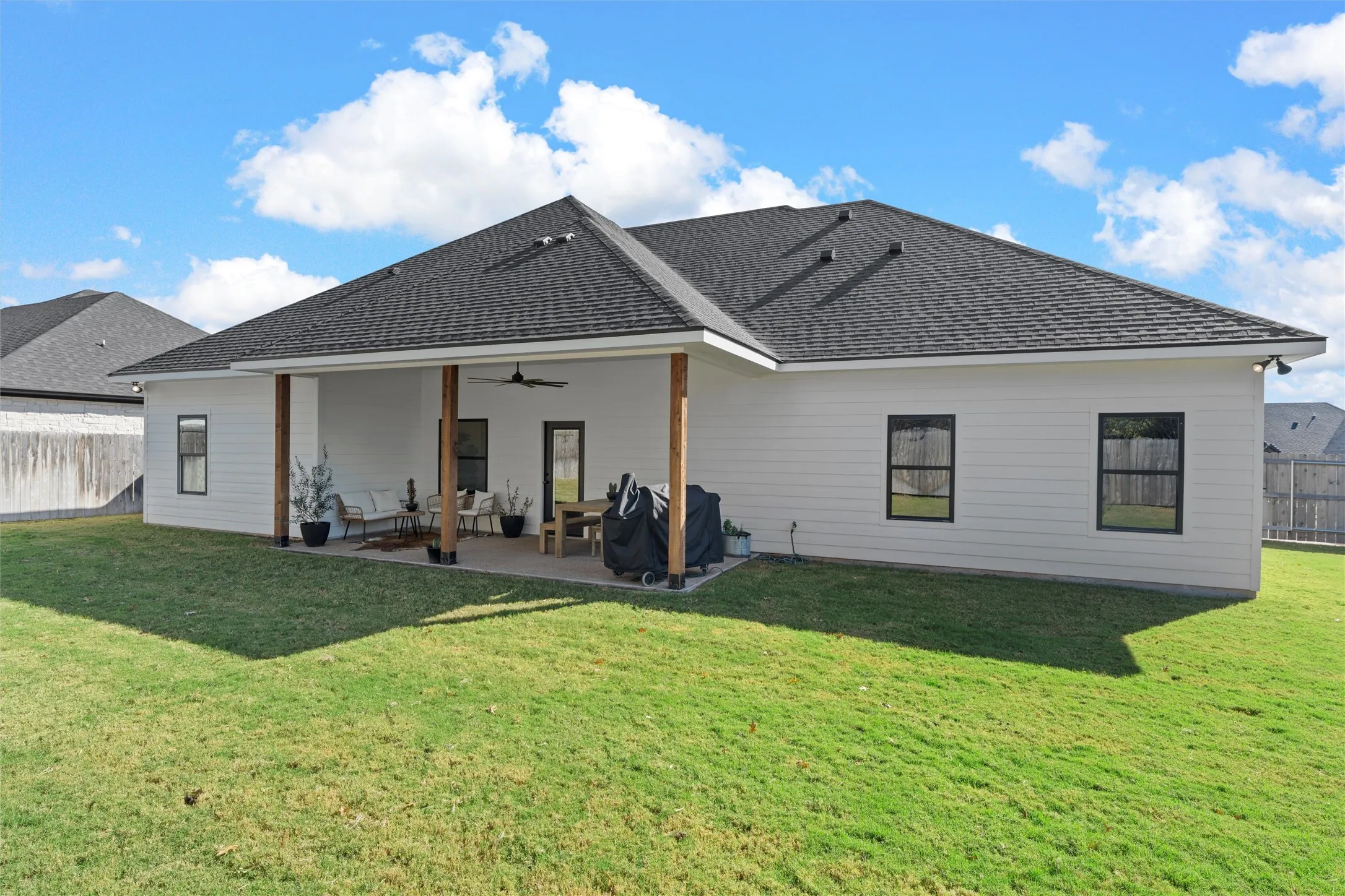 Single Family Residence For Sale in Mc Lennan County , 905 Day Star Drive, Hewitt, Texas 76643, 4 Bedroom, 3 Bathroom, 2 Garage spaces, 2,399 Sqft, built in 2023, Price $494,900, mls#21230922, Real Estate Agent in Hewitt, Homes For Sale in Mc Lennan county, Homes For Sale in Hewitt, Realtor in Hewitt Texas, Real Estate Brokerage Independent Realty Texas, Luminita Cordes Realtor