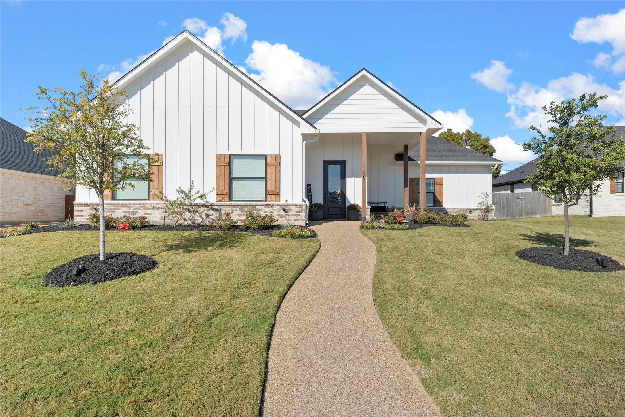 Single Family Residence For Sale in Mc Lennan County , 905 Day Star Drive, Hewitt, Texas 76643, 4 Bedroom, 3 Bathroom, 2 Garage spaces, 2,399 Sqft, built in 2023, Price $494,900, mls#21230922, Real Estate Agent in Hewitt, Homes For Sale in Mc Lennan county, Homes For Sale in Hewitt, Realtor in Hewitt Texas, Real Estate Brokerage Independent Realty Texas, Luminita Cordes Realtor