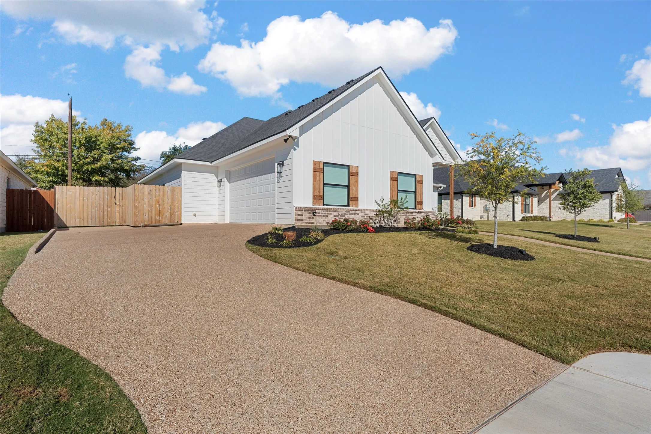 Single Family Residence For Sale in Mc Lennan County , 905 Day Star Drive, Hewitt, Texas 76643, 4 Bedroom, 3 Bathroom, 2 Garage spaces, 2,399 Sqft, built in 2023, Price $494,900, mls#21230922, Real Estate Agent in Hewitt, Homes For Sale in Mc Lennan county, Homes For Sale in Hewitt, Realtor in Hewitt Texas, Real Estate Brokerage Independent Realty Texas, Luminita Cordes Realtor