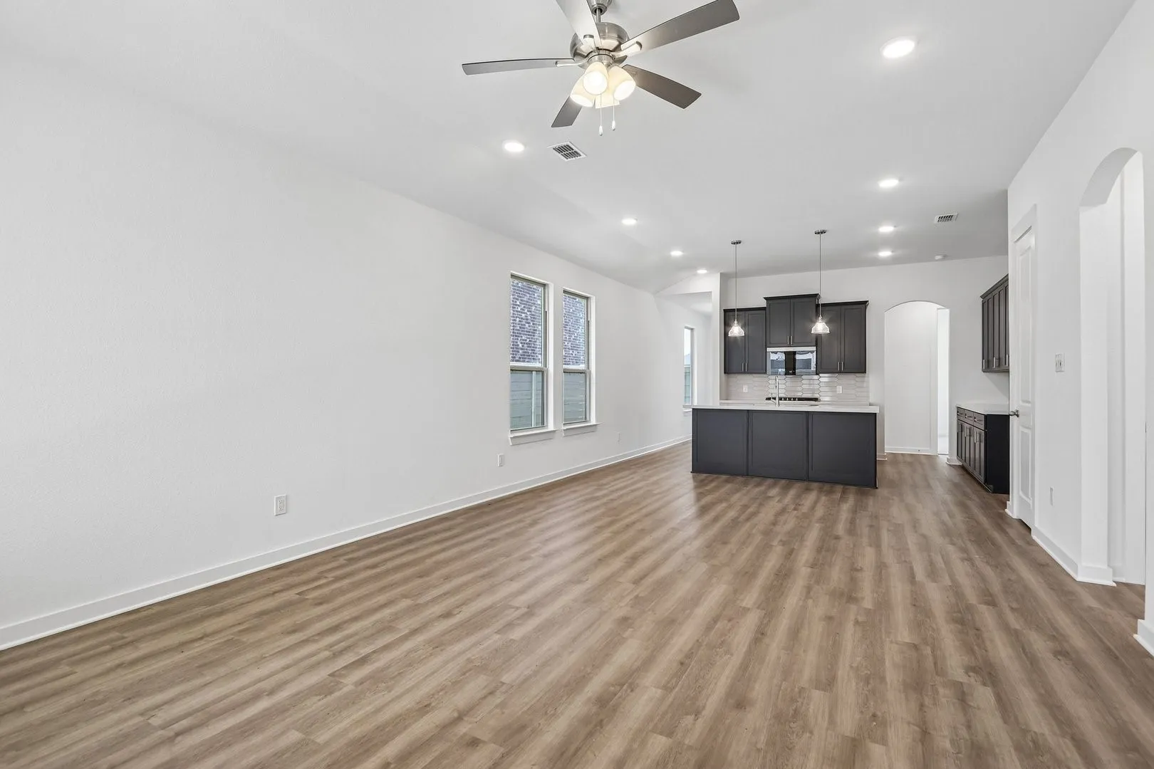 11-web-or-mls-Treeline Parkway-S0108-011