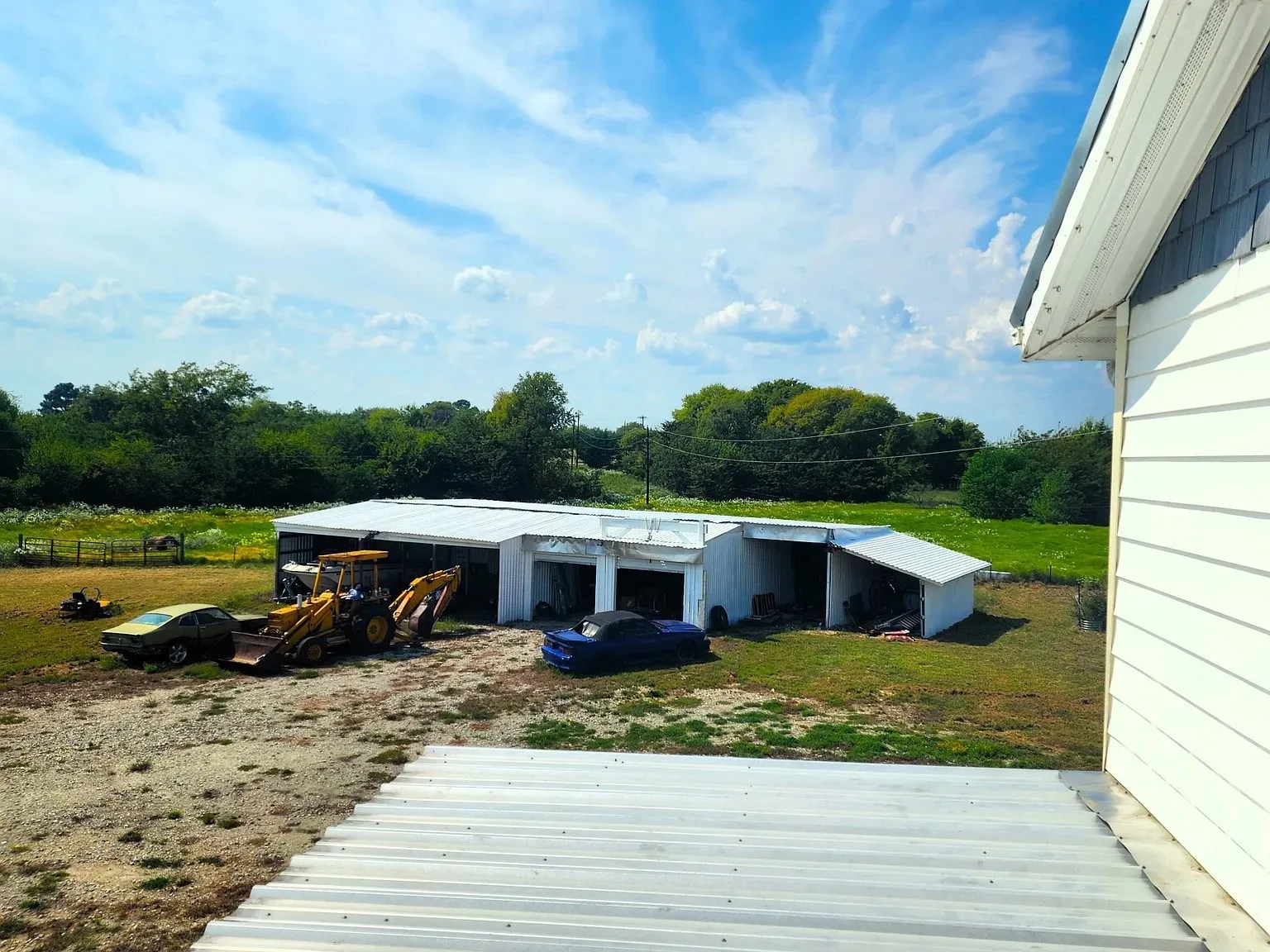 Single Family Residence For Sale in Hunt County , 5795 Fm 513 S, Lone Oak, Texas 75453, 5 Bedroom, 4 Bathroom, 2 Garage spaces, 3,200 Sqft, built in 2022, mls#21231006, Real Estate Agent in Lone Oak, Homes For Sale in Hunt county, Homes For Sale in Lone Oak, Realtor in Lone Oak Texas, Real Estate Brokerage Independent Realty Texas, Luminita Cordes Realtor