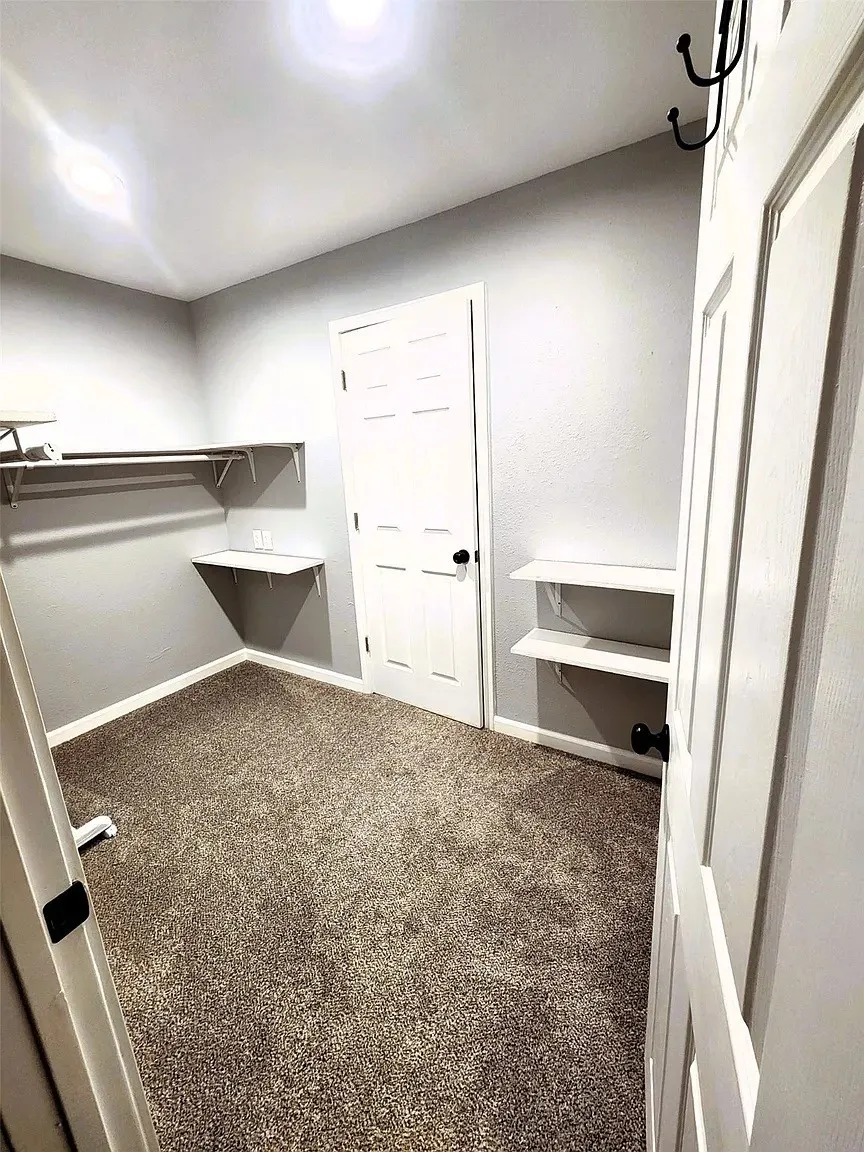 Single Family Residence For Sale in Hunt County , 5795 Fm 513 S, Lone Oak, Texas 75453, 5 Bedroom, 4 Bathroom, 2 Garage spaces, 3,200 Sqft, built in 2022, mls#21231006, Real Estate Agent in Lone Oak, Homes For Sale in Hunt county, Homes For Sale in Lone Oak, Realtor in Lone Oak Texas, Real Estate Brokerage Independent Realty Texas, Luminita Cordes Realtor