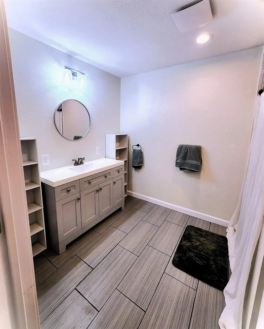 Single Family Residence For Sale in Hunt County , 5795 Fm 513 S, Lone Oak, Texas 75453, 5 Bedroom, 4 Bathroom, 2 Garage spaces, 3,200 Sqft, built in 2022, mls#21231006, Real Estate Agent in Lone Oak, Homes For Sale in Hunt county, Homes For Sale in Lone Oak, Realtor in Lone Oak Texas, Real Estate Brokerage Independent Realty Texas, Luminita Cordes Realtor