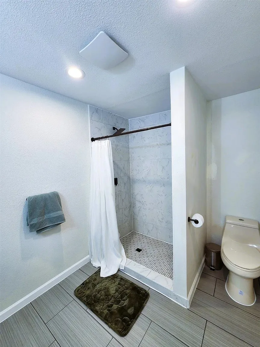 Single Family Residence For Sale in Hunt County , 5795 Fm 513 S, Lone Oak, Texas 75453, 5 Bedroom, 4 Bathroom, 2 Garage spaces, 3,200 Sqft, built in 2022, mls#21231006, Real Estate Agent in Lone Oak, Homes For Sale in Hunt county, Homes For Sale in Lone Oak, Realtor in Lone Oak Texas, Real Estate Brokerage Independent Realty Texas, Luminita Cordes Realtor