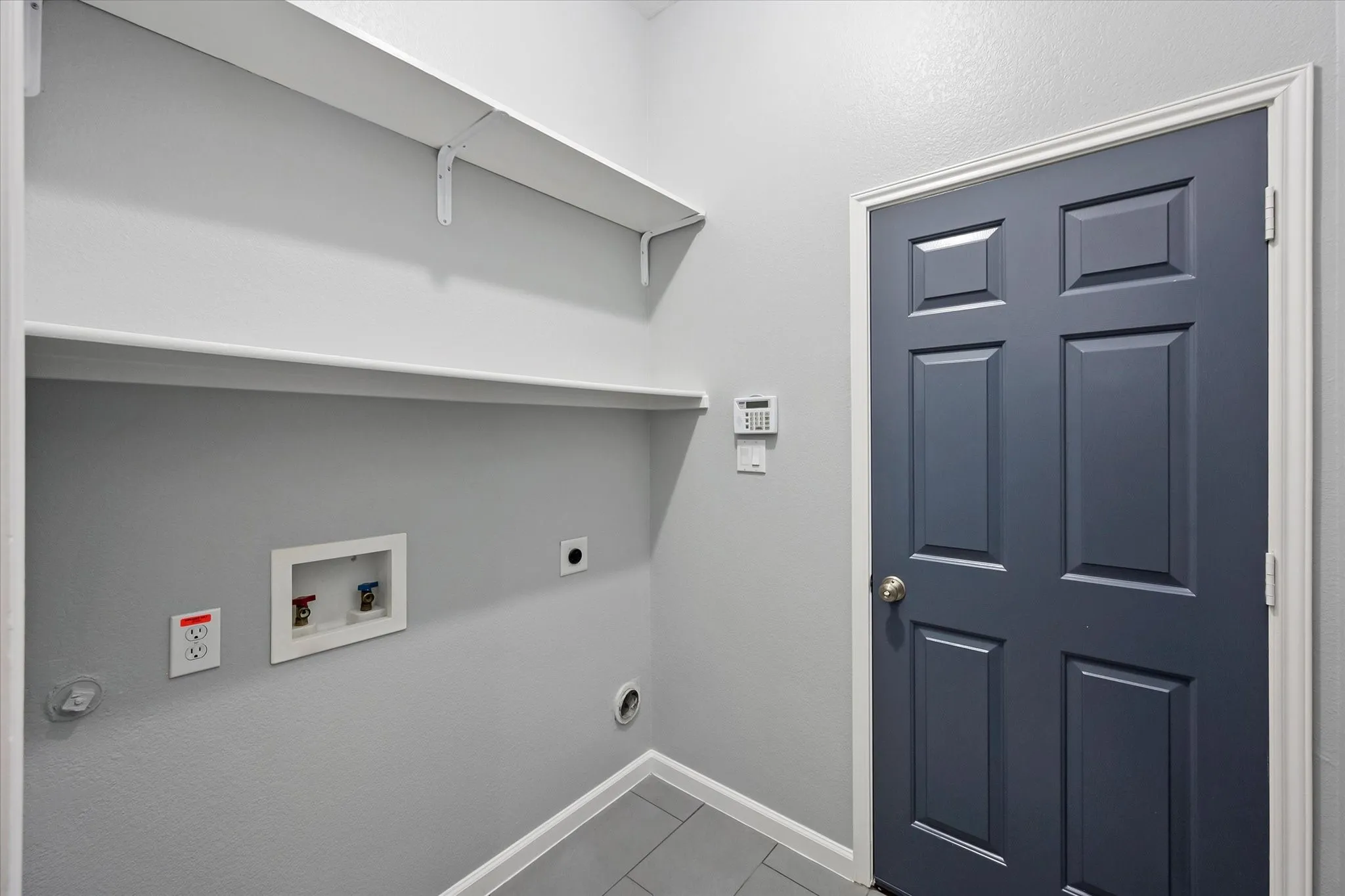 Single Family Residence For Rent in Tarrant County , 2204 Windcastle Drive, Mansfield, Texas 76063, 3 Bedroom, 2 Bathroom, 2 Garage spaces, 2,226 Sqft, built in 2004, Preowned, mls#21230579, Real Estate Agent in Mansfield, Homes For Rent in Tarrant county, Homes For Rent in Mansfield, Realtor in Mansfield Texas, Real Estate Brokerage Independent Realty Texas, Luminita Cordes Realtor