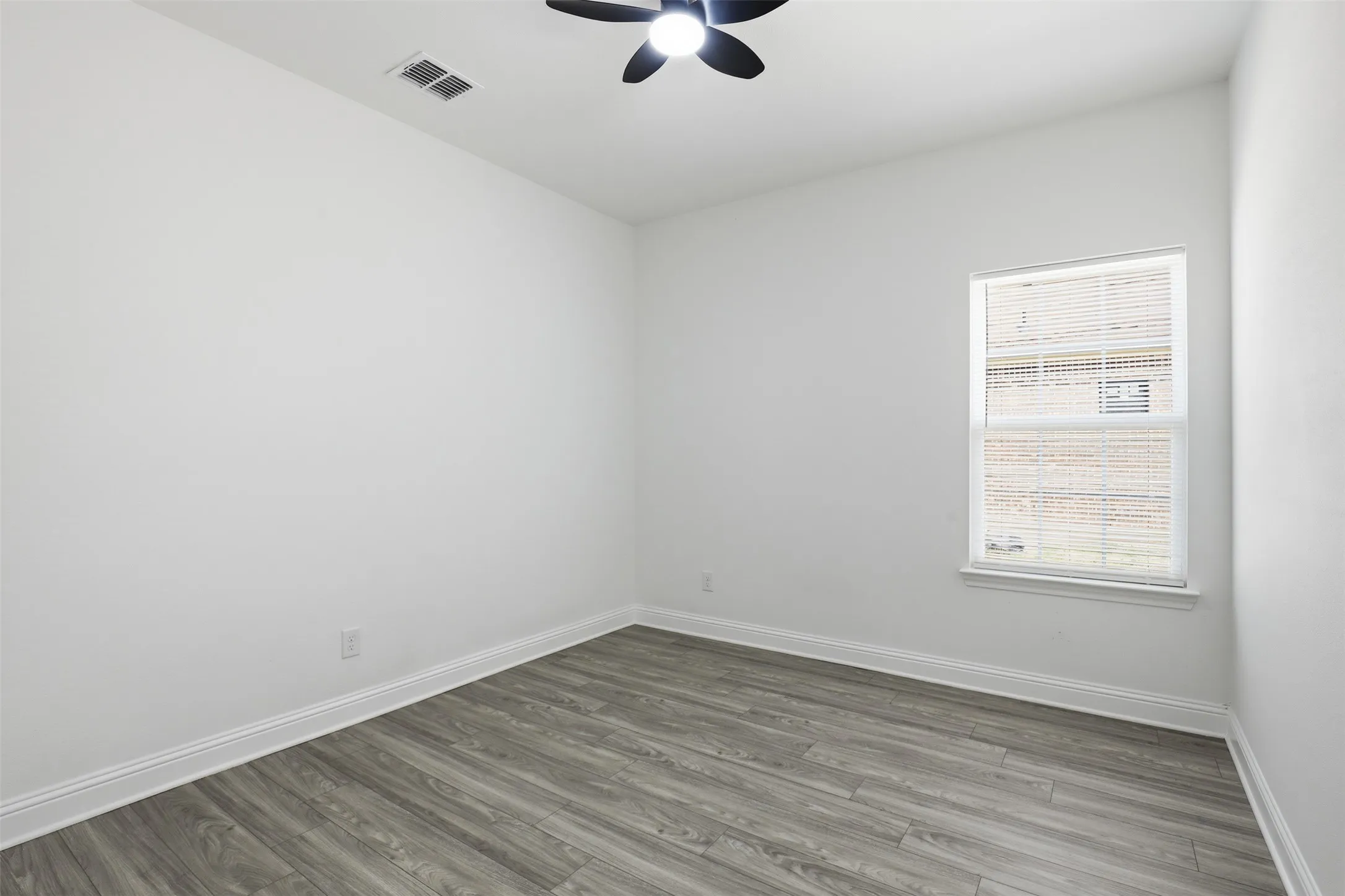 Fourth bedroom