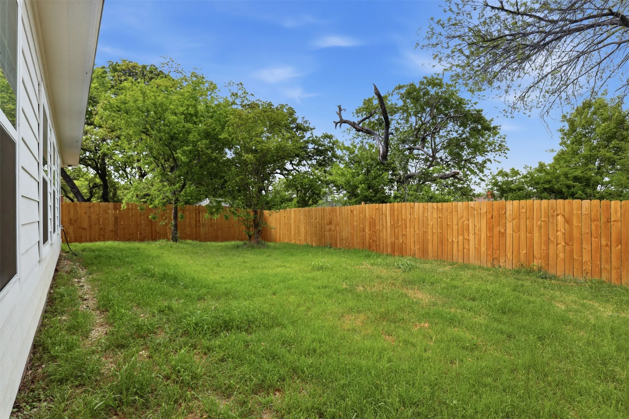 Single Family Residence For Sale in Tarrant County , 2611 Hunting Drive, Fort Worth, Texas 76119, 4 Bedroom, 2 Bathroom, 2 Garage spaces, 1,682 Sqft, built in 2026, New Construction - Complete, mls#21229373, Real Estate Agent in Fort Worth, Homes For Sale in Tarrant county, Homes For Sale in Fort Worth, Realtor in Fort Worth Texas, Real Estate Brokerage Independent Realty Texas, Luminita Cordes Realtor
