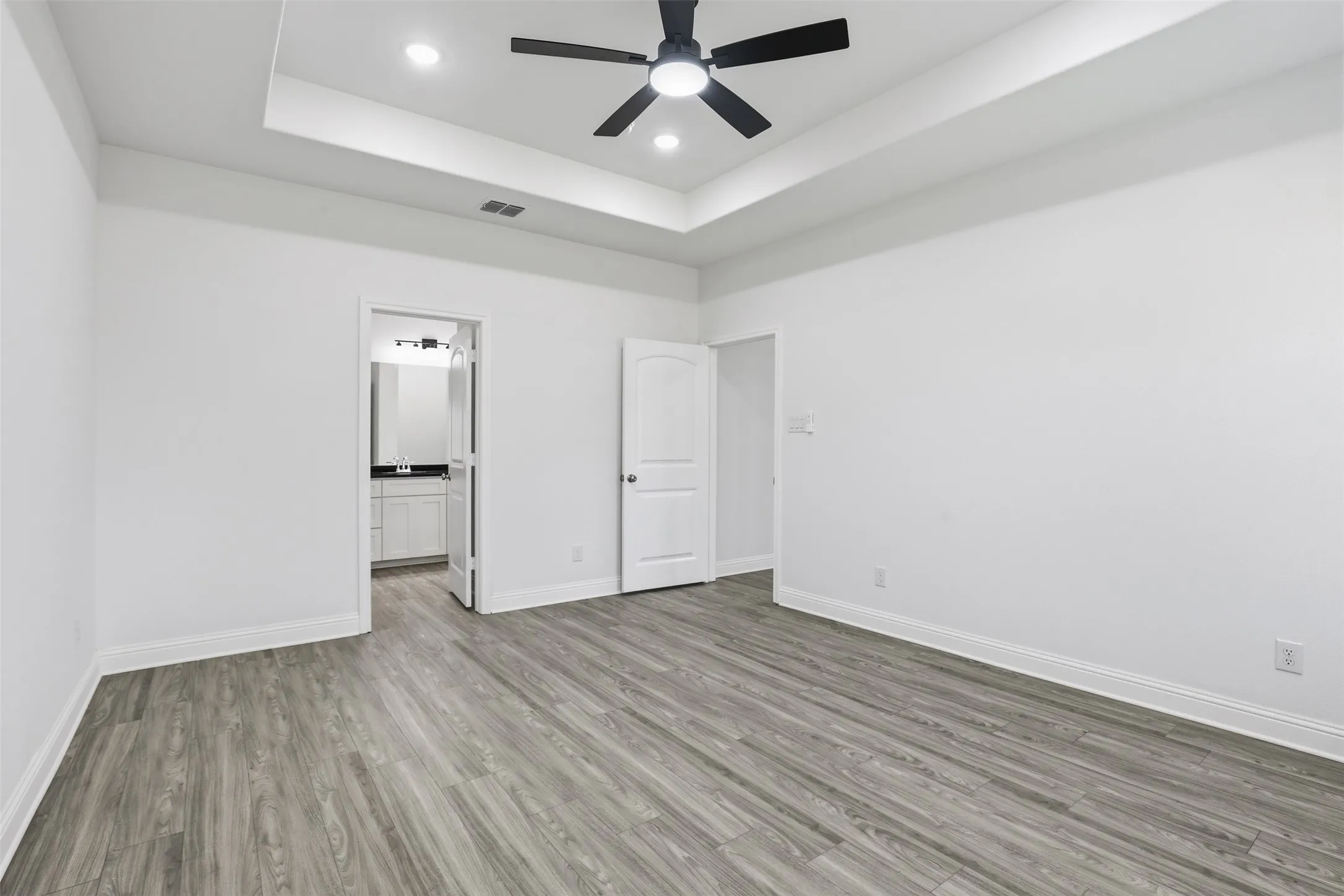 Single Family Residence For Sale in Tarrant County , 2611 Hunting Drive, Fort Worth, Texas 76119, 4 Bedroom, 2 Bathroom, 2 Garage spaces, 1,682 Sqft, built in 2026, New Construction - Complete, mls#21229373, Real Estate Agent in Fort Worth, Homes For Sale in Tarrant county, Homes For Sale in Fort Worth, Realtor in Fort Worth Texas, Real Estate Brokerage Independent Realty Texas, Luminita Cordes Realtor