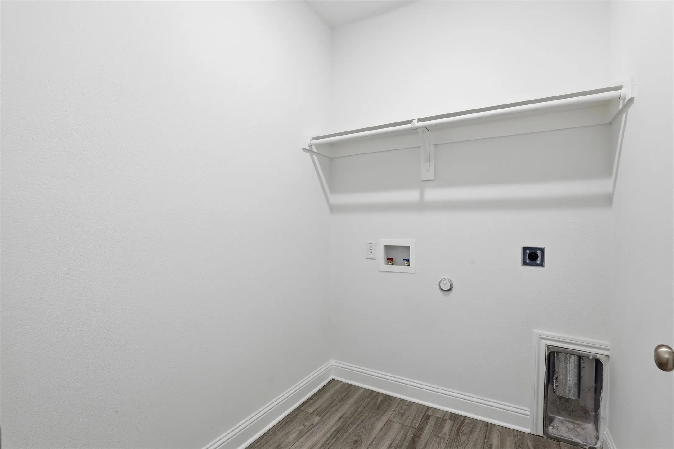 Single Family Residence For Sale in Tarrant County , 2611 Hunting Drive, Fort Worth, Texas 76119, 4 Bedroom, 2 Bathroom, 2 Garage spaces, 1,682 Sqft, built in 2026, New Construction - Complete, mls#21229373, Real Estate Agent in Fort Worth, Homes For Sale in Tarrant county, Homes For Sale in Fort Worth, Realtor in Fort Worth Texas, Real Estate Brokerage Independent Realty Texas, Luminita Cordes Realtor