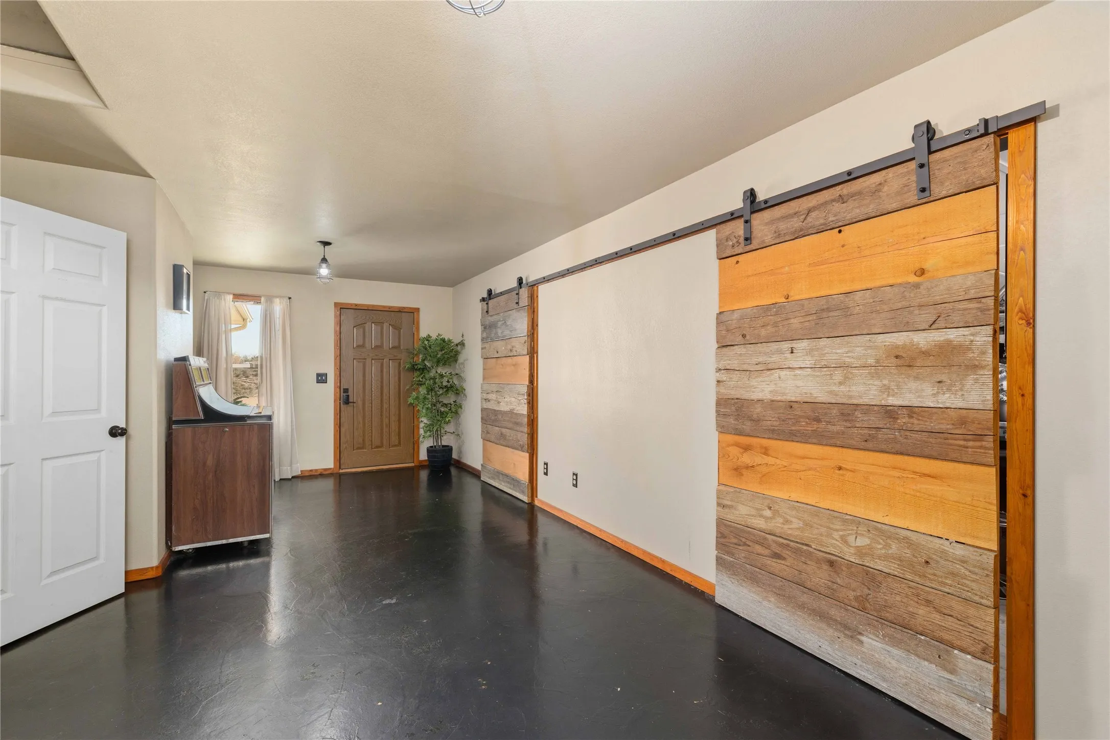 Single Family Residence For Sale in Mills County , 54 County Road 407, Goldthwaite, Texas 76844, 3 Bedrooms, 3 Bathrooms, Garage spaces, 3,480 Sqft, built in 2004, Preowned, Price $485,900, mls#21229722, Real Estate Agent in Goldthwaite, Homes For Sale in Mills county, Homes For Sale in Goldthwaite, Realtor in Goldthwaite Texas, Real Estate Brokerage Independent Realty Texas, Luminita Cordes Realtor
