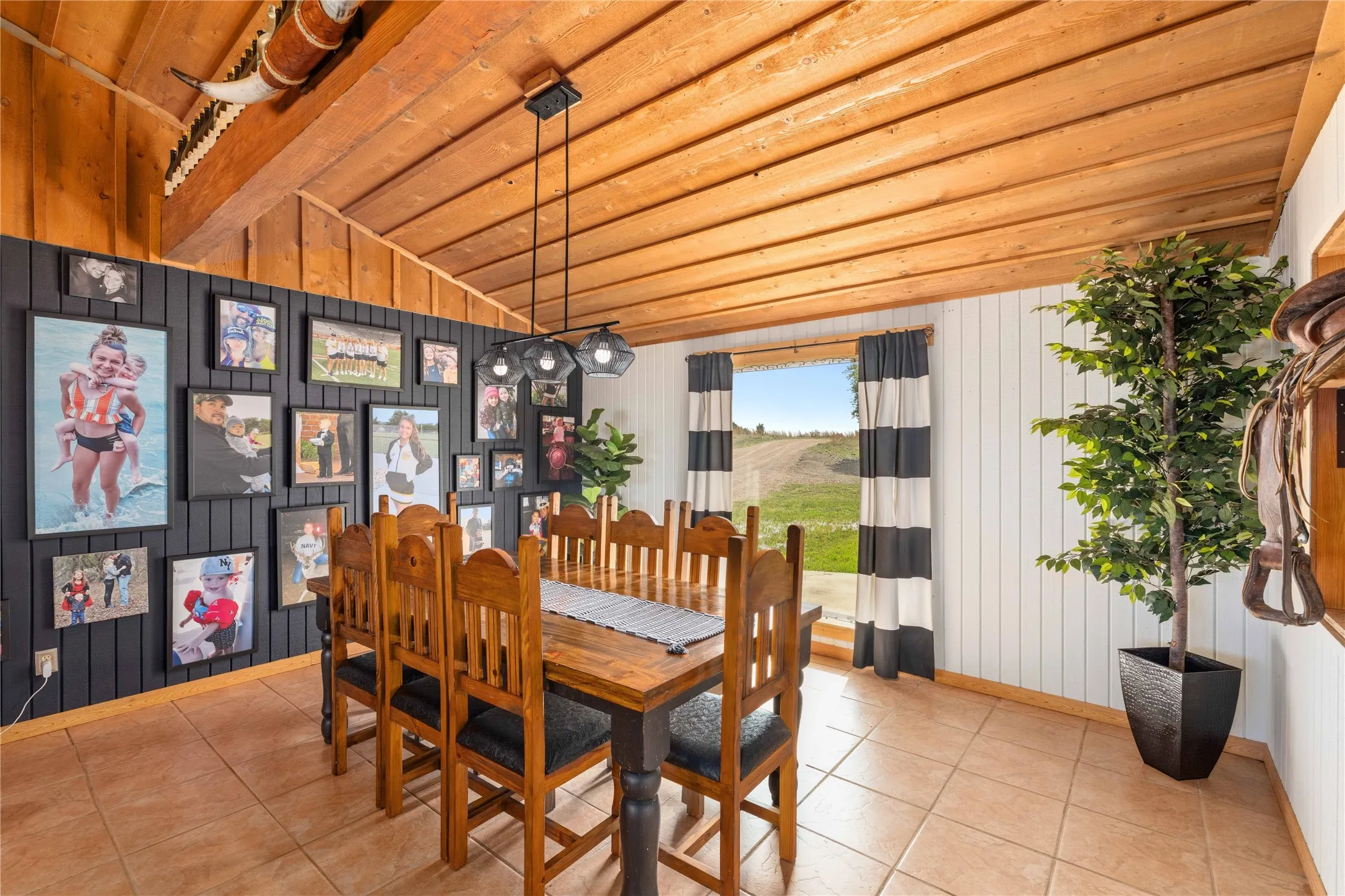 Single Family Residence For Sale in Mills County , 54 County Road 407, Goldthwaite, Texas 76844, 3 Bedrooms, 3 Bathrooms, Garage spaces, 3,480 Sqft, built in 2004, Preowned, Price $485,900, mls#21229722, Real Estate Agent in Goldthwaite, Homes For Sale in Mills county, Homes For Sale in Goldthwaite, Realtor in Goldthwaite Texas, Real Estate Brokerage Independent Realty Texas, Luminita Cordes Realtor