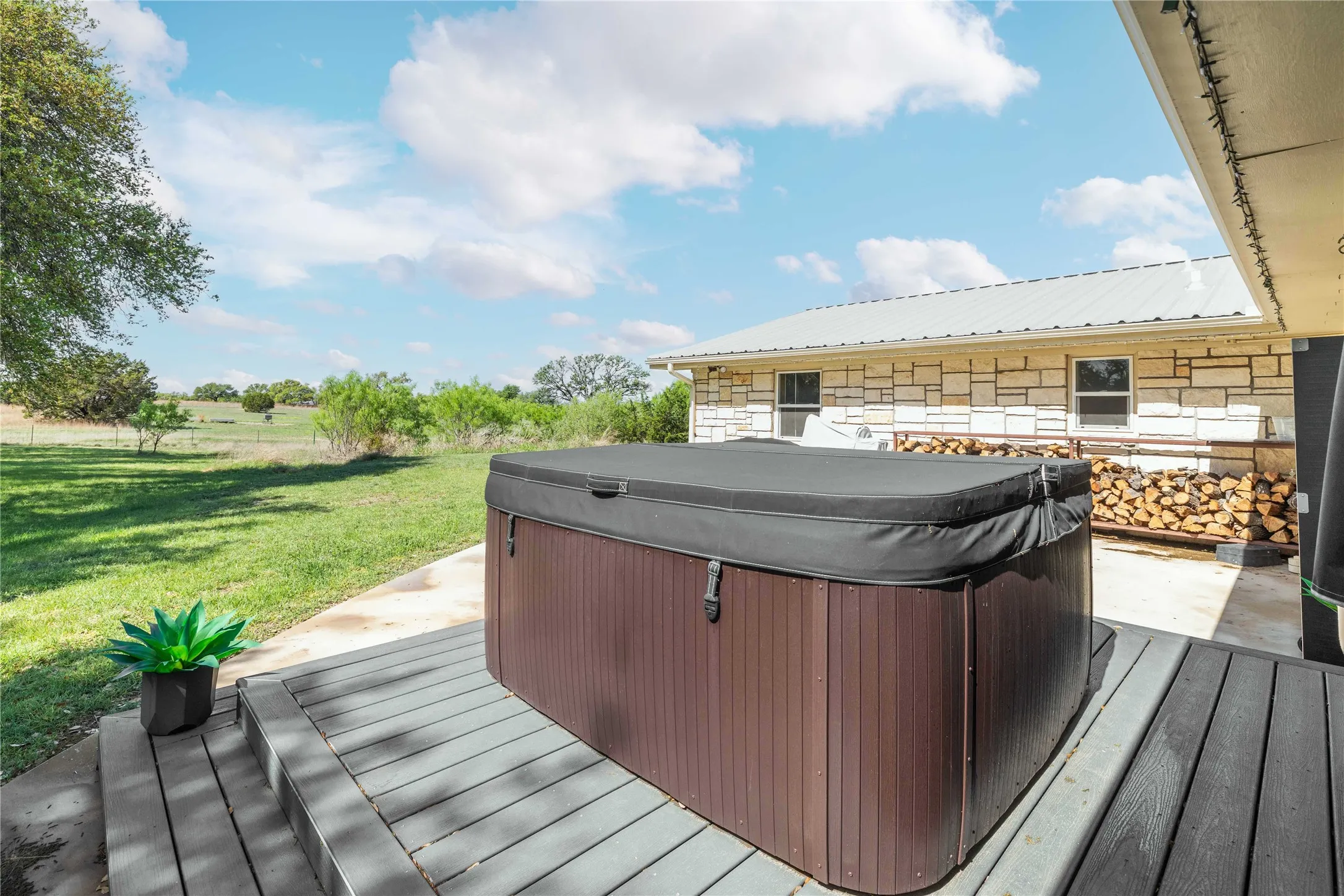 Single Family Residence For Sale in Mills County , 54 County Road 407, Goldthwaite, Texas 76844, 3 Bedrooms, 3 Bathrooms, Garage spaces, 3,480 Sqft, built in 2004, Preowned, Price $485,900, mls#21229722, Real Estate Agent in Goldthwaite, Homes For Sale in Mills county, Homes For Sale in Goldthwaite, Realtor in Goldthwaite Texas, Real Estate Brokerage Independent Realty Texas, Luminita Cordes Realtor