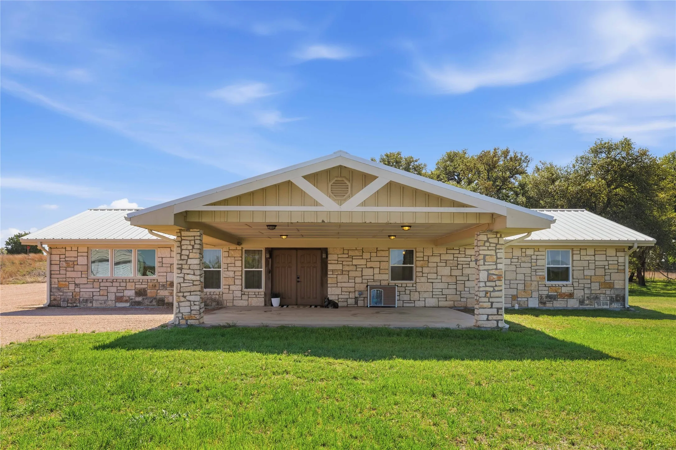 Single Family Residence For Sale in Mills County , 54 County Road 407, Goldthwaite, Texas 76844, 3 Bedrooms, 3 Bathrooms, Garage spaces, 3,480 Sqft, built in 2004, Preowned, Price $485,900, mls#21229722, Real Estate Agent in Goldthwaite, Homes For Sale in Mills county, Homes For Sale in Goldthwaite, Realtor in Goldthwaite Texas, Real Estate Brokerage Independent Realty Texas, Luminita Cordes Realtor