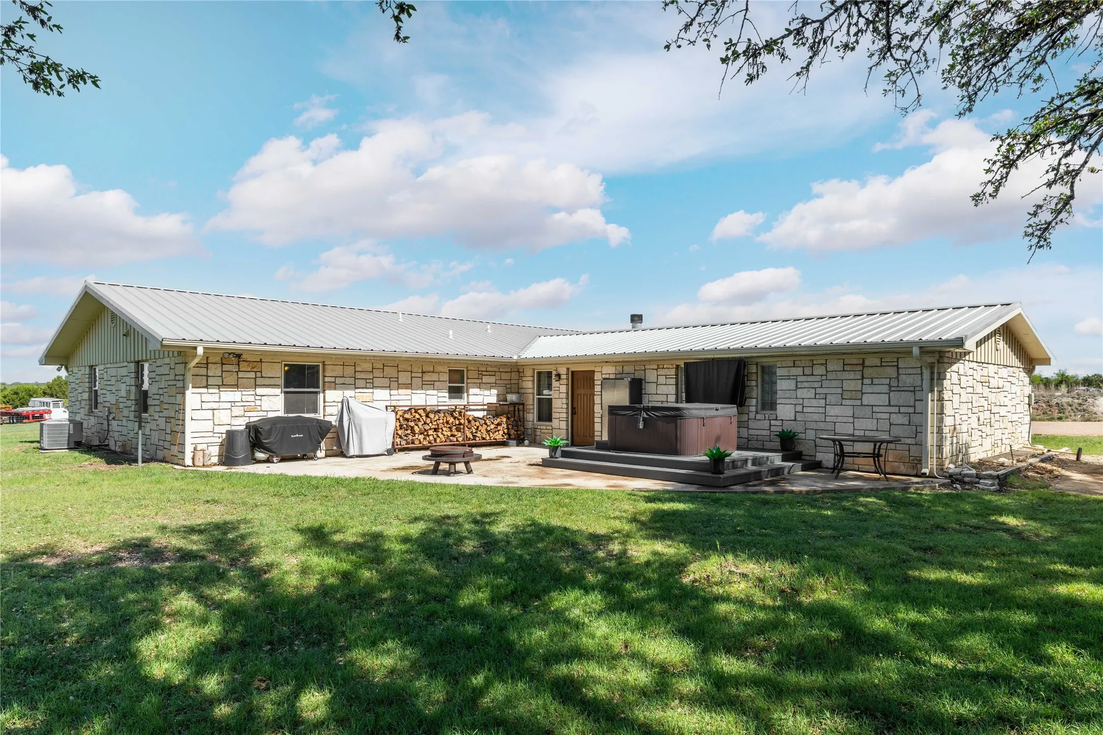 Single Family Residence For Sale in Mills County , 54 County Road 407, Goldthwaite, Texas 76844, 3 Bedrooms, 3 Bathrooms, Garage spaces, 3,480 Sqft, built in 2004, Preowned, Price $485,900, mls#21229722, Real Estate Agent in Goldthwaite, Homes For Sale in Mills county, Homes For Sale in Goldthwaite, Realtor in Goldthwaite Texas, Real Estate Brokerage Independent Realty Texas, Luminita Cordes Realtor