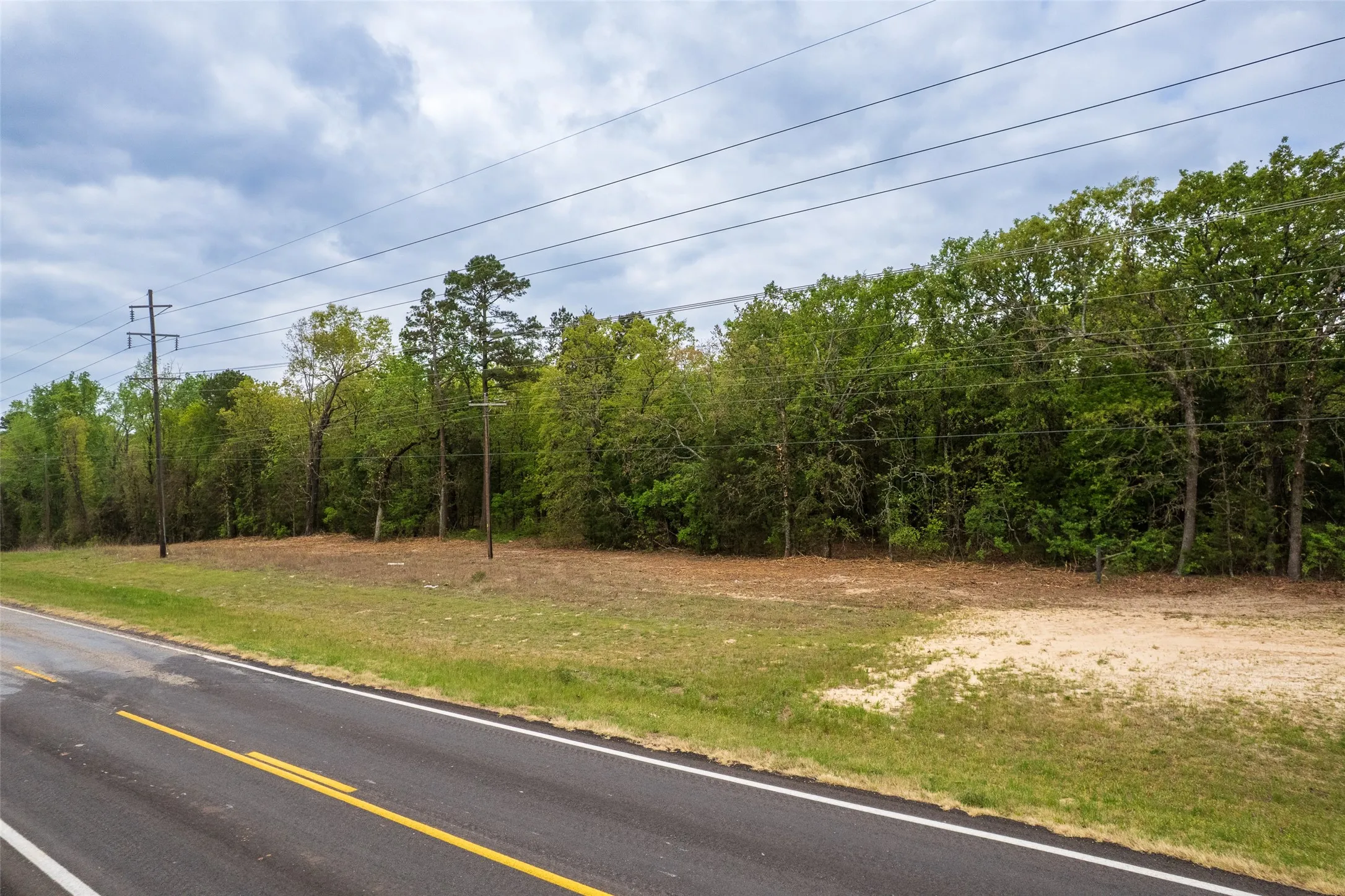 Level road frontage