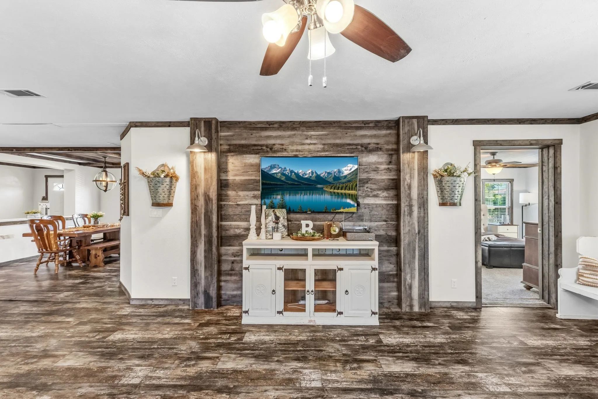 Single Family Residence For Sale in Rains County , 151 Hilltop Lane, Emory, Texas 75440, 4 Bedroom, 3 Bathroom, Garage spaces, 2,906 Sqft, built in 2020, mls#21231125, Real Estate Agent in Emory, Homes For Sale in Rains county, Homes For Sale in Emory, Realtor in Emory Texas, Real Estate Brokerage Independent Realty Texas, Luminita Cordes Realtor