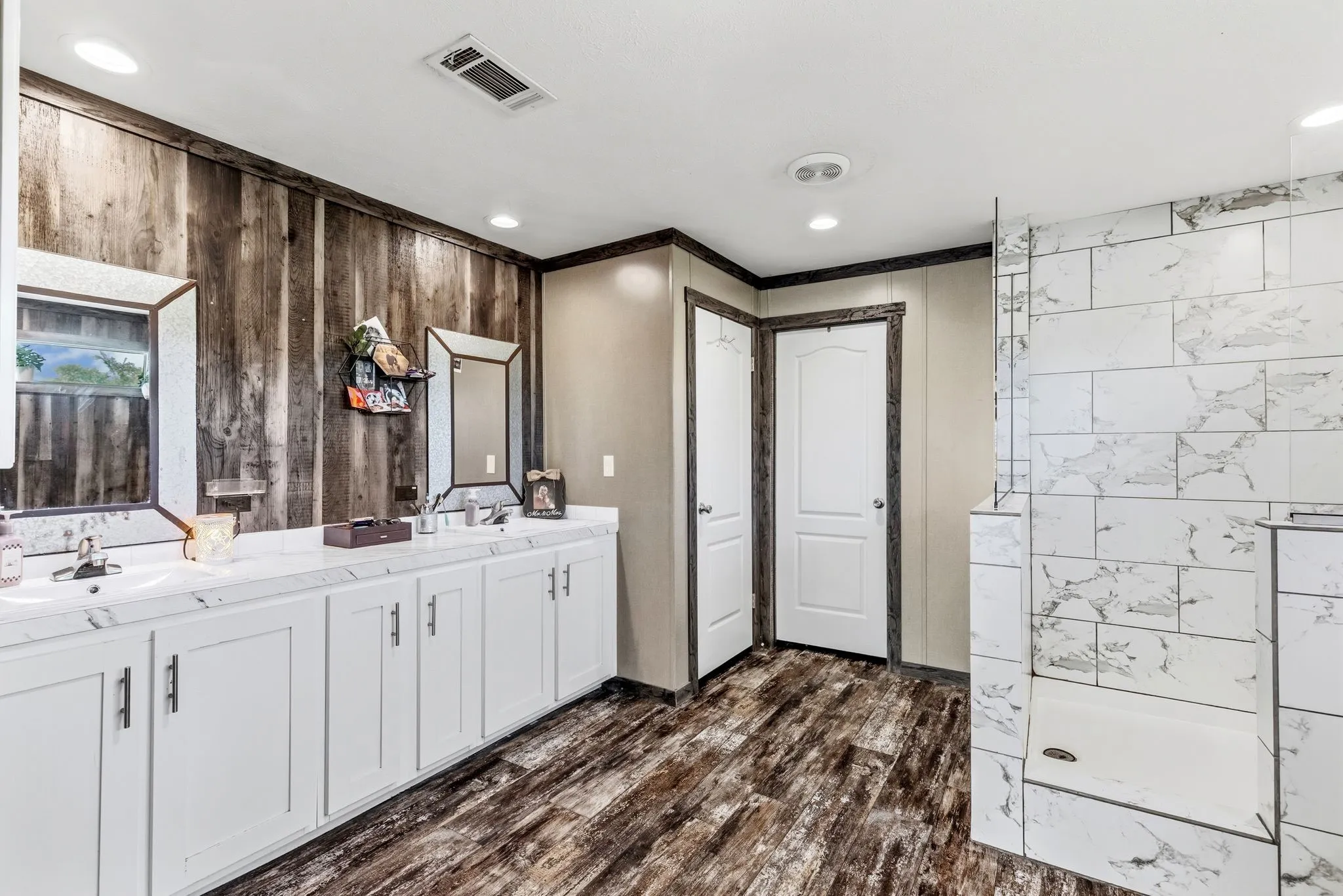 Single Family Residence For Sale in Rains County , 151 Hilltop Lane, Emory, Texas 75440, 4 Bedroom, 3 Bathroom, Garage spaces, 2,906 Sqft, built in 2020, mls#21231125, Real Estate Agent in Emory, Homes For Sale in Rains county, Homes For Sale in Emory, Realtor in Emory Texas, Real Estate Brokerage Independent Realty Texas, Luminita Cordes Realtor