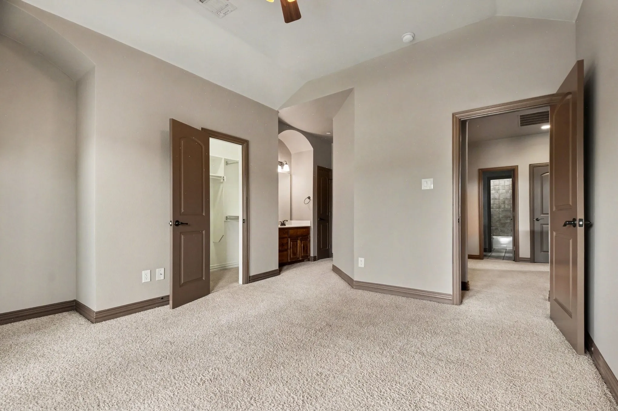 Single Family Residence For Sale in Collin County , 2330 Purdue Drive, Lucas, Texas 75002, 4 Bedroom, 4 Bathroom, 3 Garage spaces, 4,618 Sqft, built in 2007, mls#21231056, Real Estate Agent in Lucas, Homes For Sale in Collin county, Homes For Sale in Lucas, Realtor in Lucas Texas, Real Estate Brokerage Independent Realty Texas, Luminita Cordes Realtor