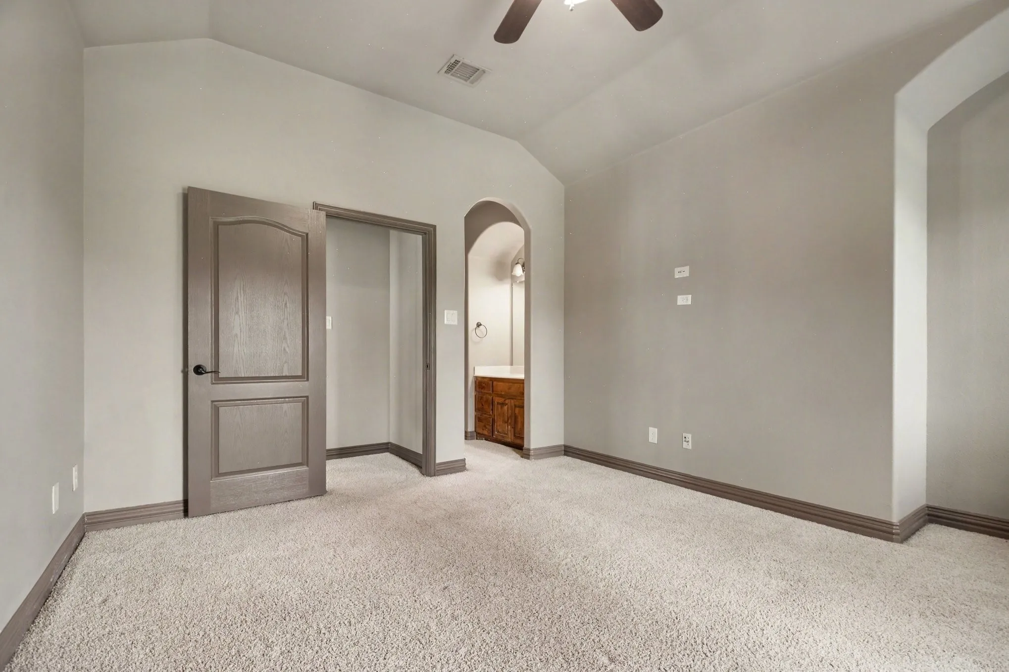 Single Family Residence For Sale in Collin County , 2330 Purdue Drive, Lucas, Texas 75002, 4 Bedroom, 4 Bathroom, 3 Garage spaces, 4,618 Sqft, built in 2007, mls#21231056, Real Estate Agent in Lucas, Homes For Sale in Collin county, Homes For Sale in Lucas, Realtor in Lucas Texas, Real Estate Brokerage Independent Realty Texas, Luminita Cordes Realtor