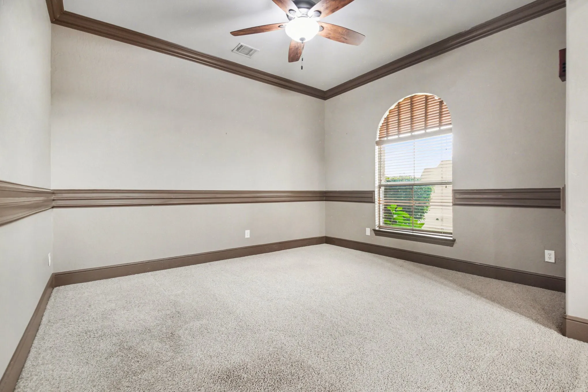 Single Family Residence For Sale in Collin County , 2330 Purdue Drive, Lucas, Texas 75002, 4 Bedroom, 4 Bathroom, 3 Garage spaces, 4,618 Sqft, built in 2007, mls#21231056, Real Estate Agent in Lucas, Homes For Sale in Collin county, Homes For Sale in Lucas, Realtor in Lucas Texas, Real Estate Brokerage Independent Realty Texas, Luminita Cordes Realtor