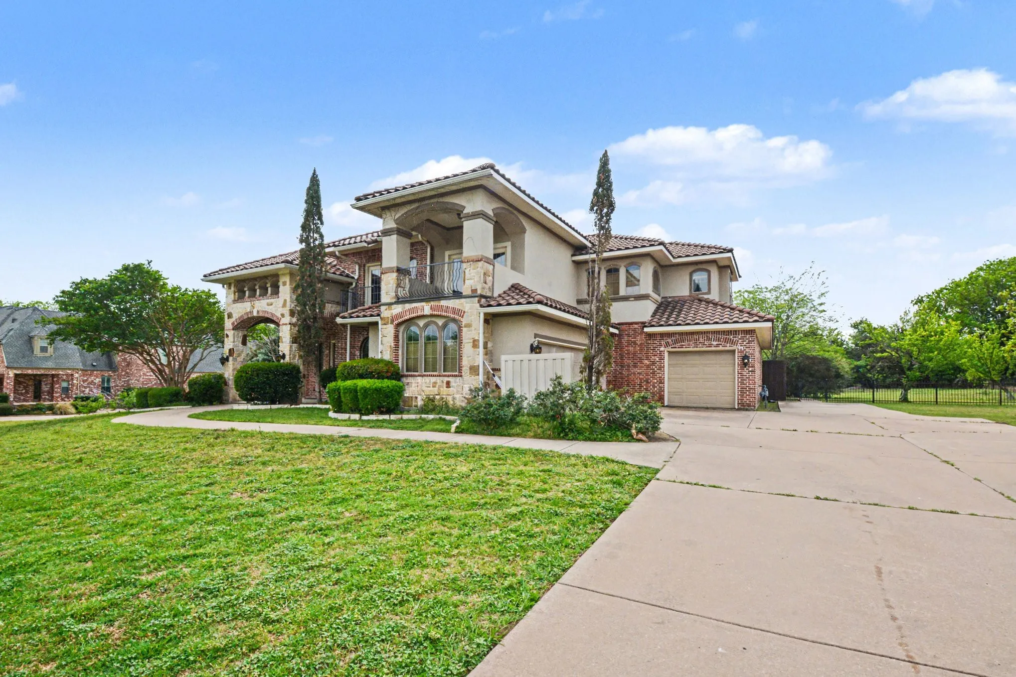 Single Family Residence For Sale in Collin County , 2330 Purdue Drive, Lucas, Texas 75002, 4 Bedroom, 4 Bathroom, 3 Garage spaces, 4,618 Sqft, built in 2007, mls#21231056, Real Estate Agent in Lucas, Homes For Sale in Collin county, Homes For Sale in Lucas, Realtor in Lucas Texas, Real Estate Brokerage Independent Realty Texas, Luminita Cordes Realtor