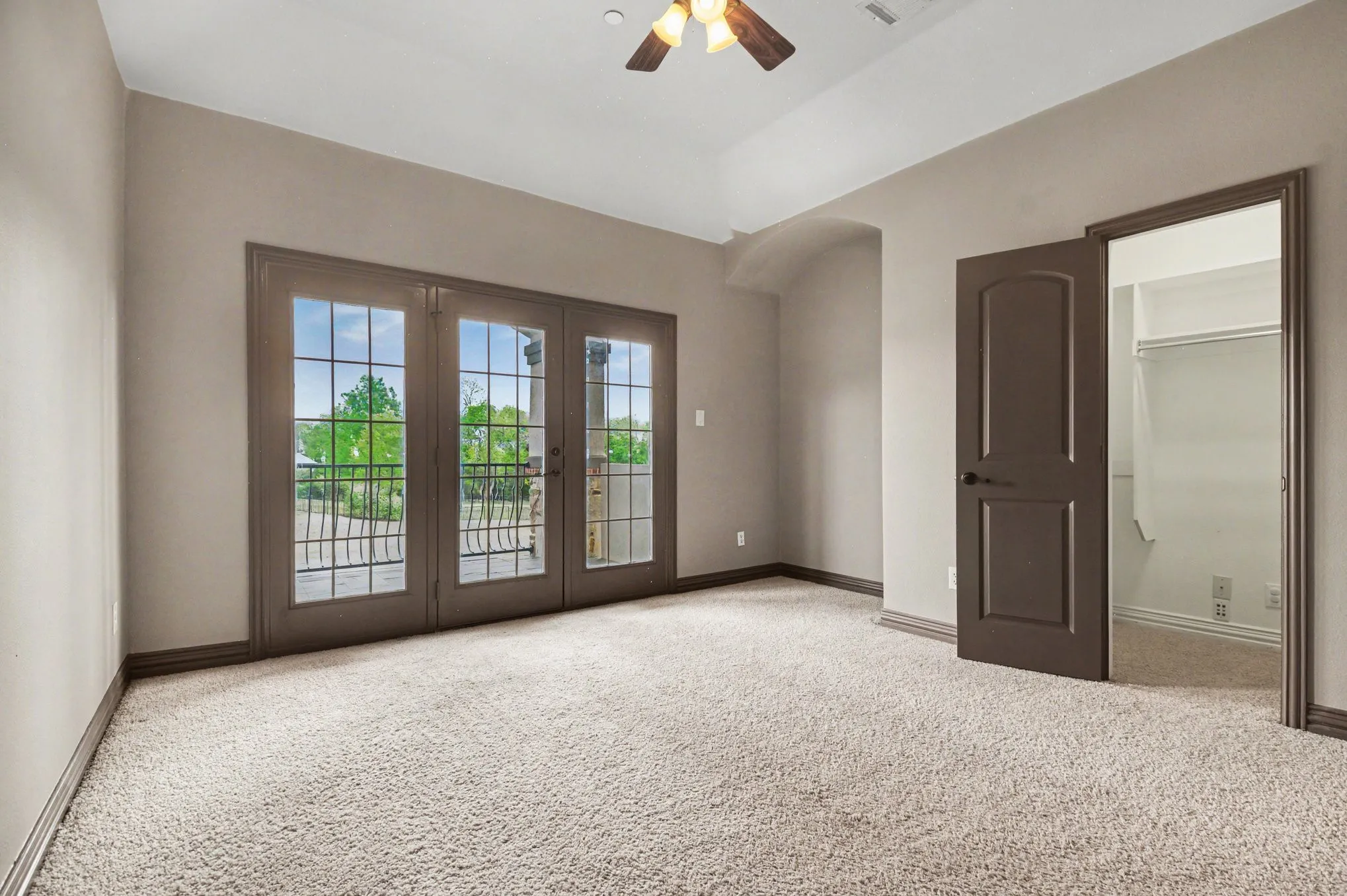 Single Family Residence For Sale in Collin County , 2330 Purdue Drive, Lucas, Texas 75002, 4 Bedroom, 4 Bathroom, 3 Garage spaces, 4,618 Sqft, built in 2007, mls#21231056, Real Estate Agent in Lucas, Homes For Sale in Collin county, Homes For Sale in Lucas, Realtor in Lucas Texas, Real Estate Brokerage Independent Realty Texas, Luminita Cordes Realtor