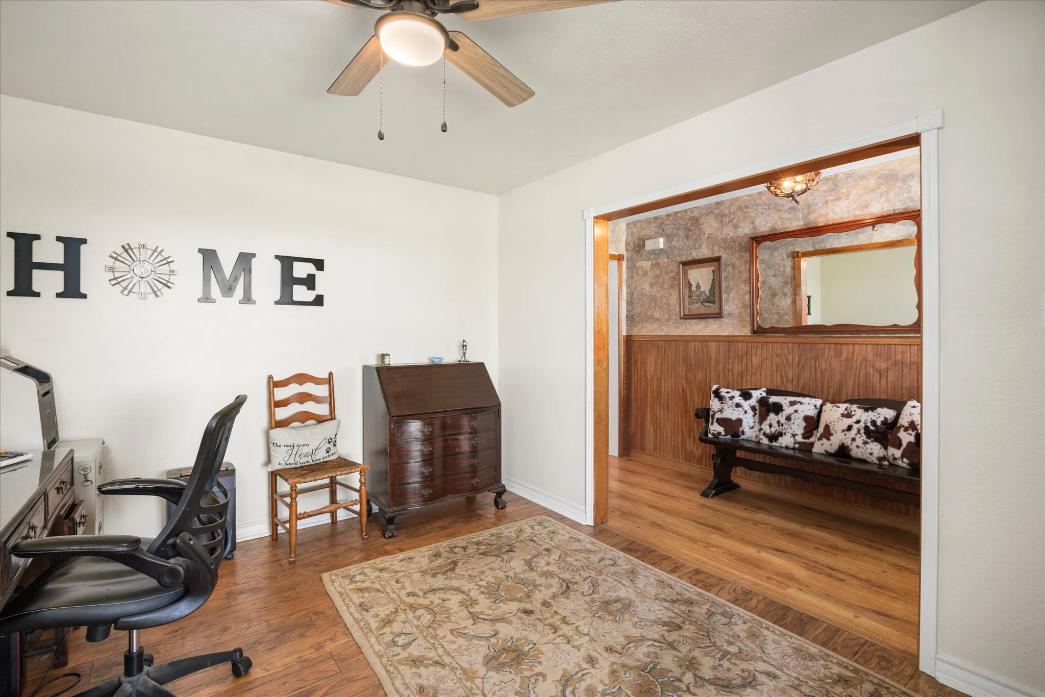 Farm For Sale in Hood County , 1311 Williamson Road, Granbury, Texas 76048, 3 Bedroom, 3 Bathroom, 3 Garage spaces, 2,598 Sqft, built in 2002, Preowned, mls#21216572, Real Estate Agent in Granbury, Homes For Sale in Hood county, Homes For Sale in Granbury, Realtor in Granbury Texas, Real Estate Brokerage Independent Realty Texas, Luminita Cordes Realtor