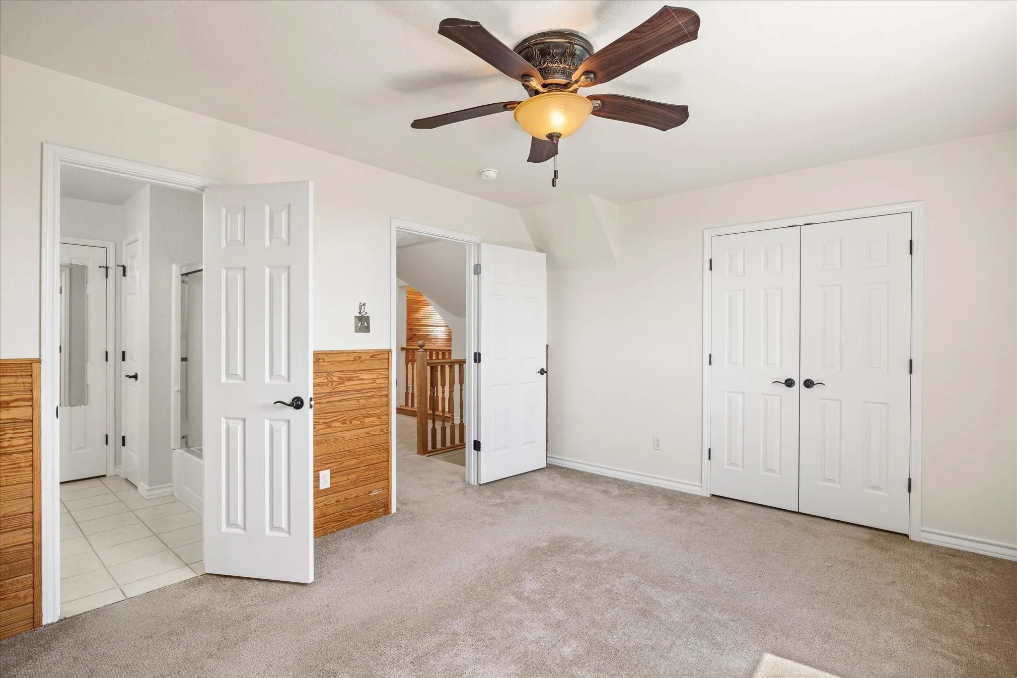 Farm For Sale in Hood County , 1311 Williamson Road, Granbury, Texas 76048, 3 Bedroom, 3 Bathroom, 3 Garage spaces, 2,598 Sqft, built in 2002, Preowned, mls#21216572, Real Estate Agent in Granbury, Homes For Sale in Hood county, Homes For Sale in Granbury, Realtor in Granbury Texas, Real Estate Brokerage Independent Realty Texas, Luminita Cordes Realtor