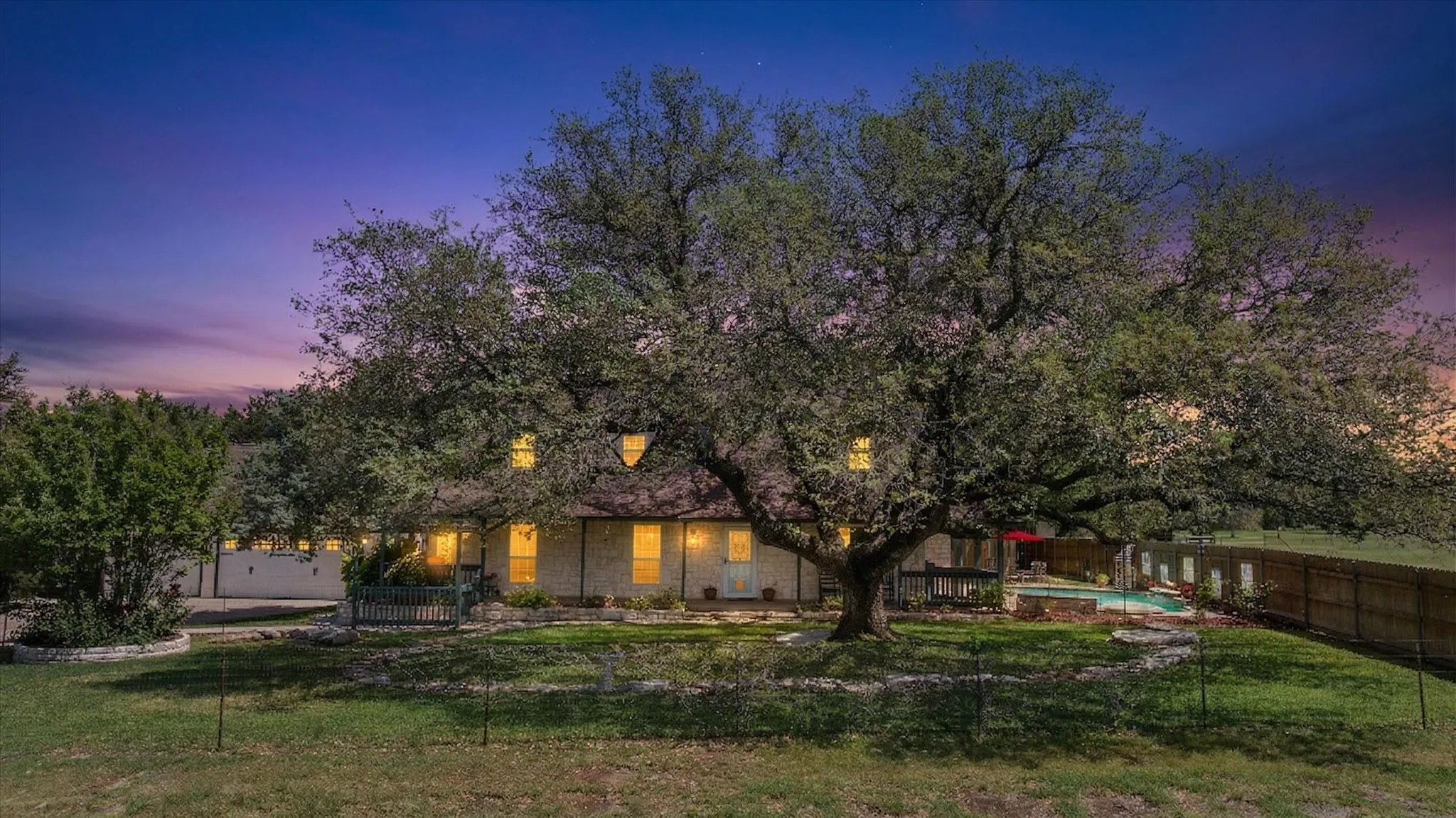 Farm For Sale in Hood County , 1311 Williamson Road, Granbury, Texas 76048, 3 Bedroom, 3 Bathroom, 3 Garage spaces, 2,598 Sqft, built in 2002, Preowned, mls#21216572, Real Estate Agent in Granbury, Homes For Sale in Hood county, Homes For Sale in Granbury, Realtor in Granbury Texas, Real Estate Brokerage Independent Realty Texas, Luminita Cordes Realtor