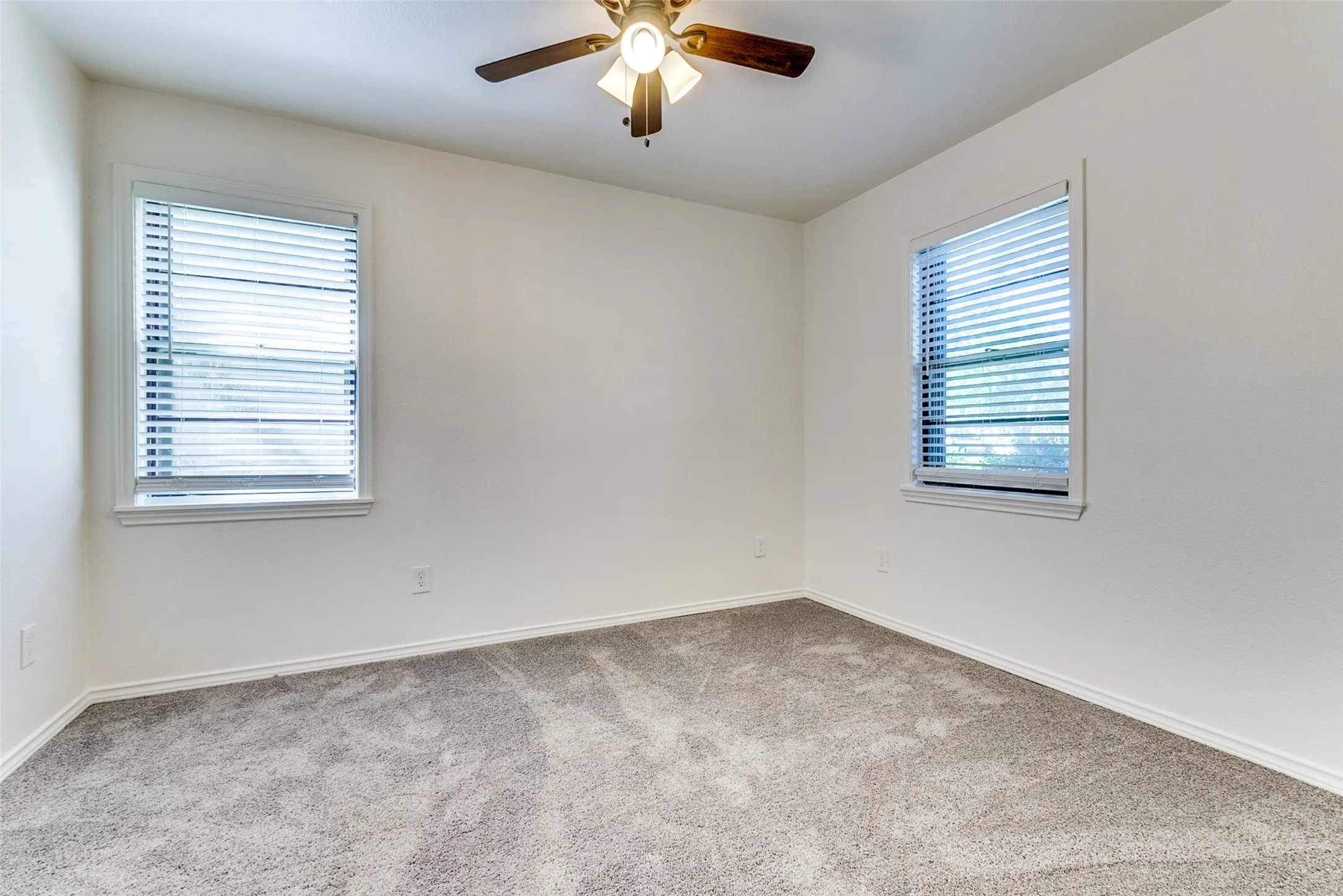 Single Family Residence For Sale in Dallas County , 4228 Motley Drive, Mesquite, Texas 75150, 3 Bedrooms, 2 Bathrooms, 2 Garage spaces, 1,342 Sqft, built in 1956, Preowned, Price $253,000, mls#21231215, Real Estate Agent in Mesquite, Homes For Sale in Dallas county, Homes For Sale in Mesquite, Realtor in Mesquite Texas, Real Estate Brokerage Independent Realty Texas, Luminita Cordes Realtor