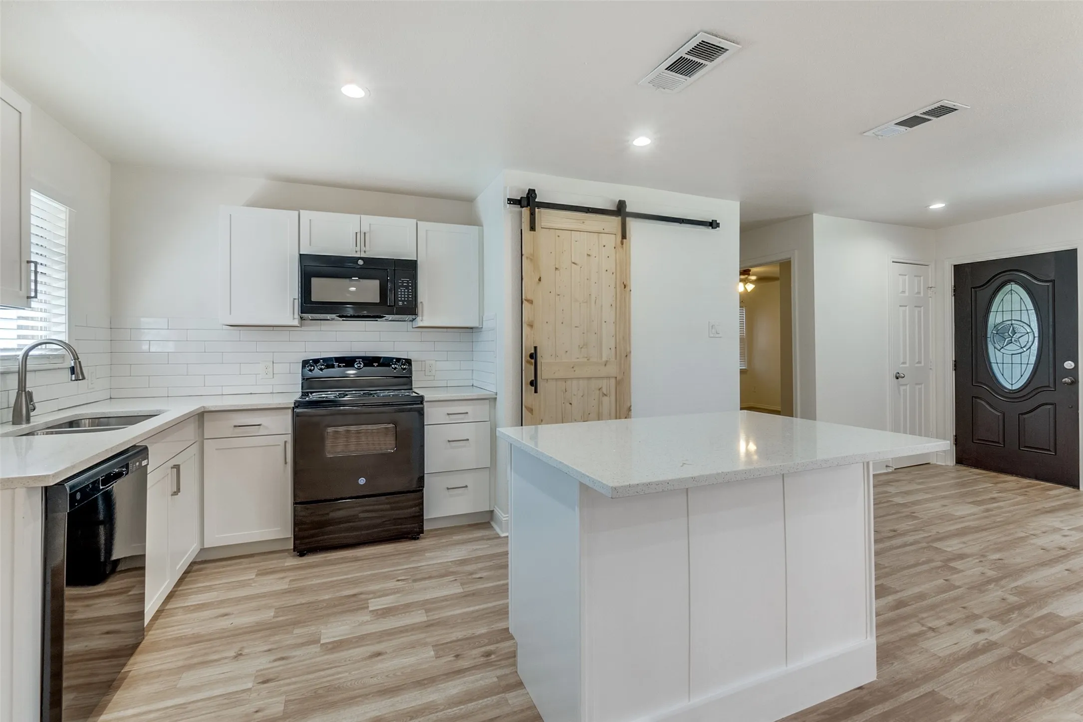 Single Family Residence For Sale in Dallas County , 4228 Motley Drive, Mesquite, Texas 75150, 3 Bedrooms, 2 Bathrooms, 2 Garage spaces, 1,342 Sqft, built in 1956, Preowned, Price $253,000, mls#21231215, Real Estate Agent in Mesquite, Homes For Sale in Dallas county, Homes For Sale in Mesquite, Realtor in Mesquite Texas, Real Estate Brokerage Independent Realty Texas, Luminita Cordes Realtor