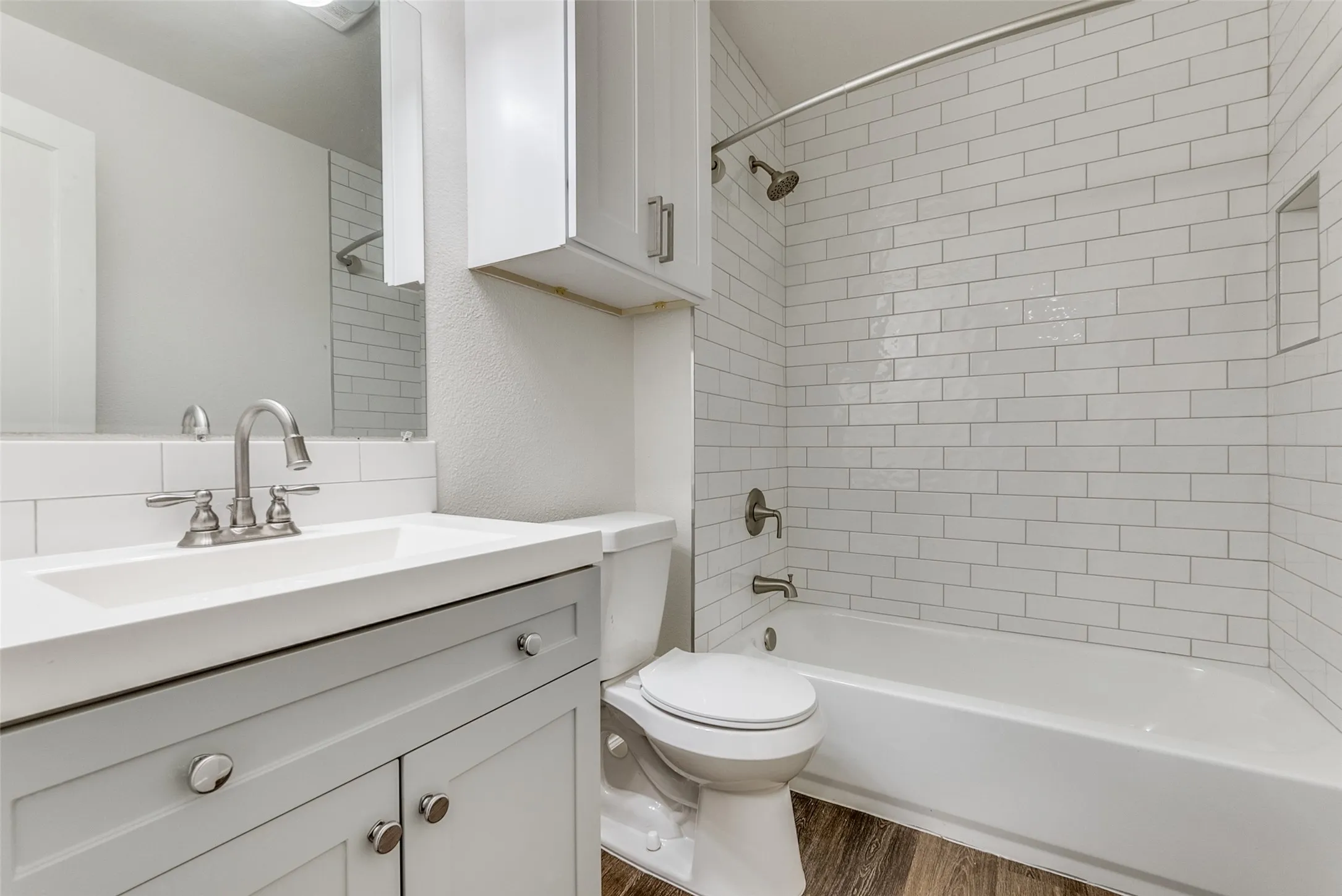 Single Family Residence For Sale in Dallas County , 4228 Motley Drive, Mesquite, Texas 75150, 3 Bedrooms, 2 Bathrooms, 2 Garage spaces, 1,342 Sqft, built in 1956, Preowned, Price $253,000, mls#21231215, Real Estate Agent in Mesquite, Homes For Sale in Dallas county, Homes For Sale in Mesquite, Realtor in Mesquite Texas, Real Estate Brokerage Independent Realty Texas, Luminita Cordes Realtor