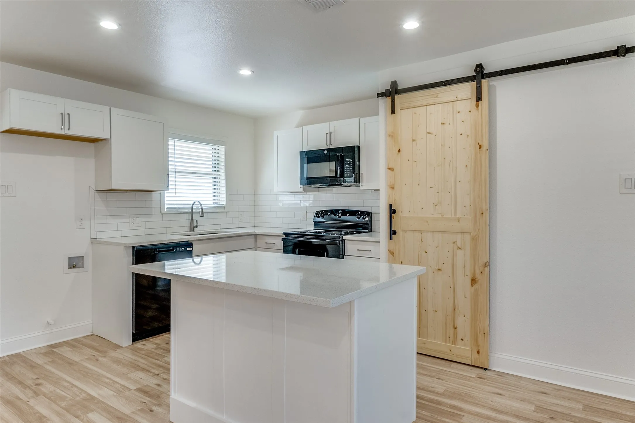 Single Family Residence For Sale in Dallas County , 4228 Motley Drive, Mesquite, Texas 75150, 3 Bedrooms, 2 Bathrooms, 2 Garage spaces, 1,342 Sqft, built in 1956, Preowned, Price $253,000, mls#21231215, Real Estate Agent in Mesquite, Homes For Sale in Dallas county, Homes For Sale in Mesquite, Realtor in Mesquite Texas, Real Estate Brokerage Independent Realty Texas, Luminita Cordes Realtor